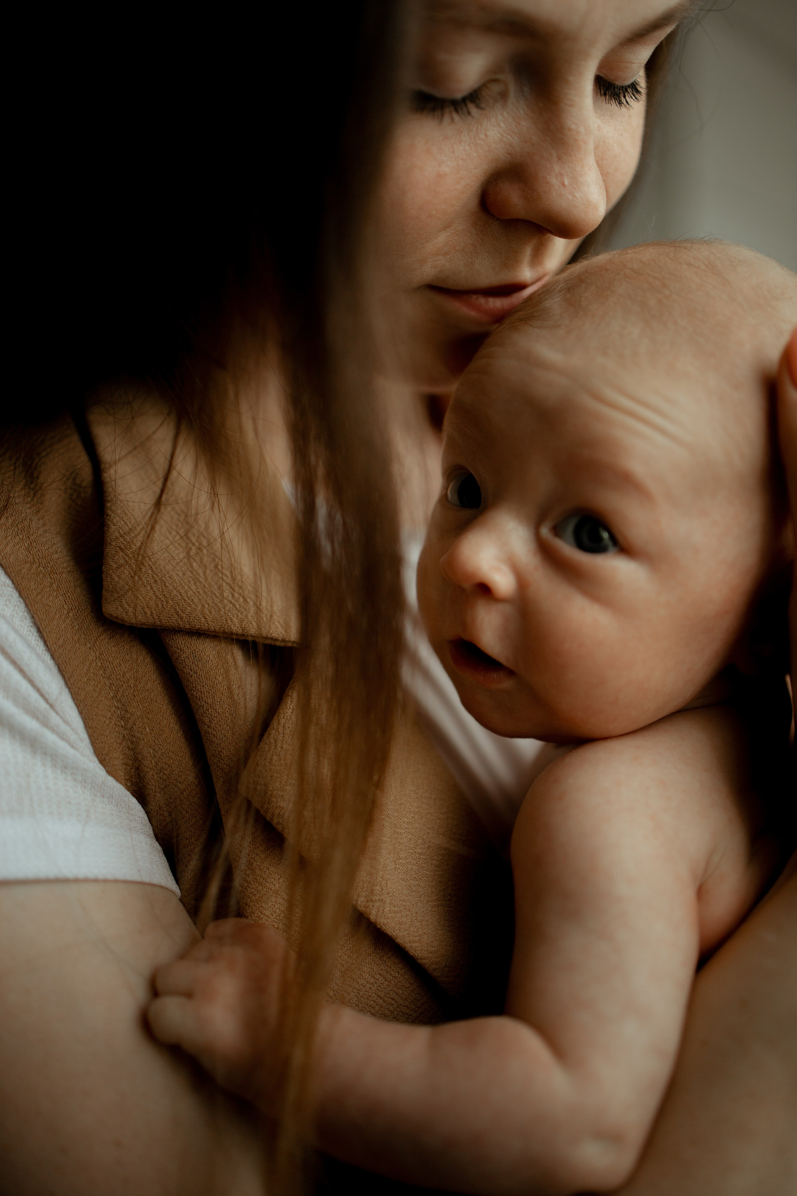 Newborn. Lifestyle photographer Vancouver Island