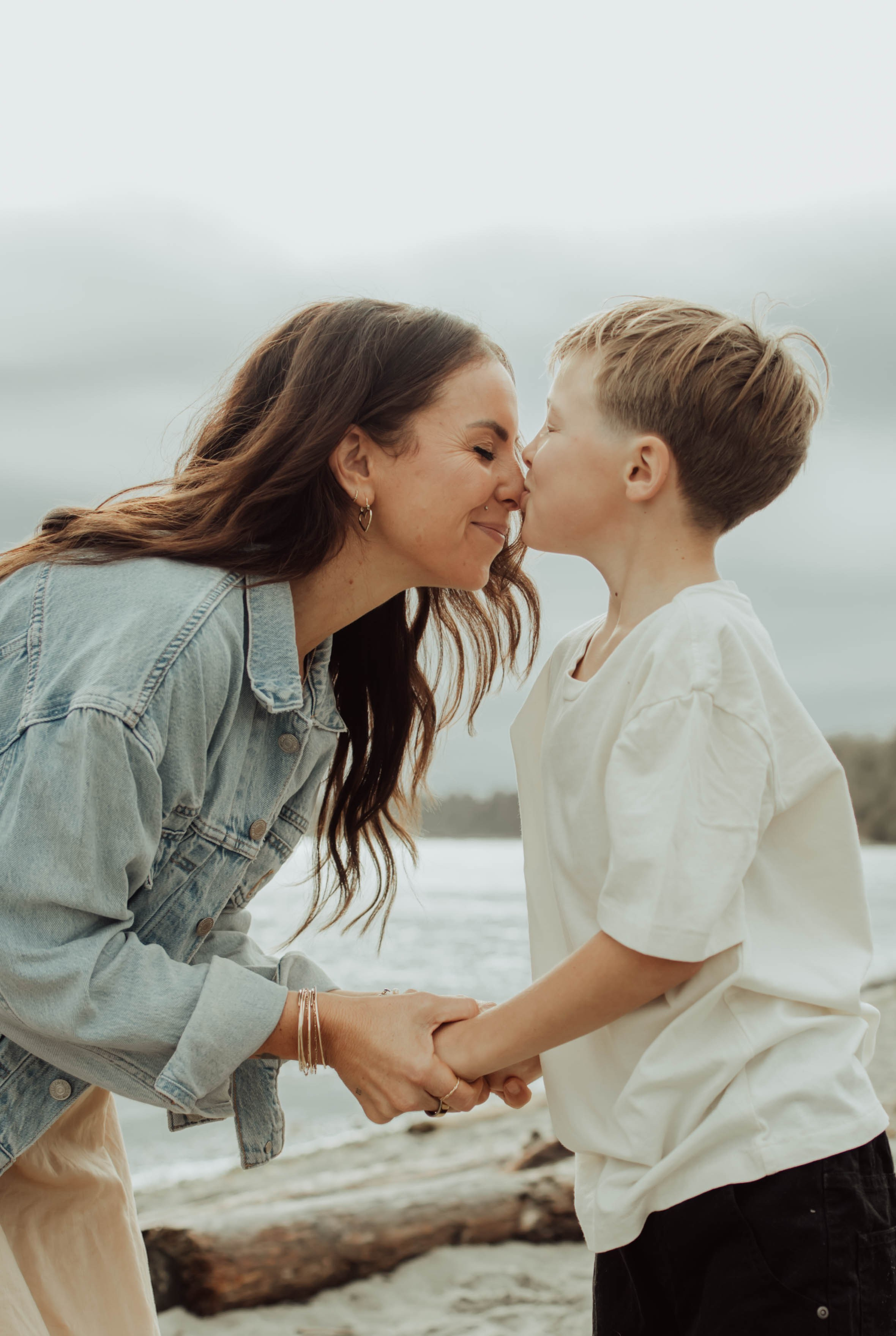 Family. Lifestyle photographer Vancouver Island