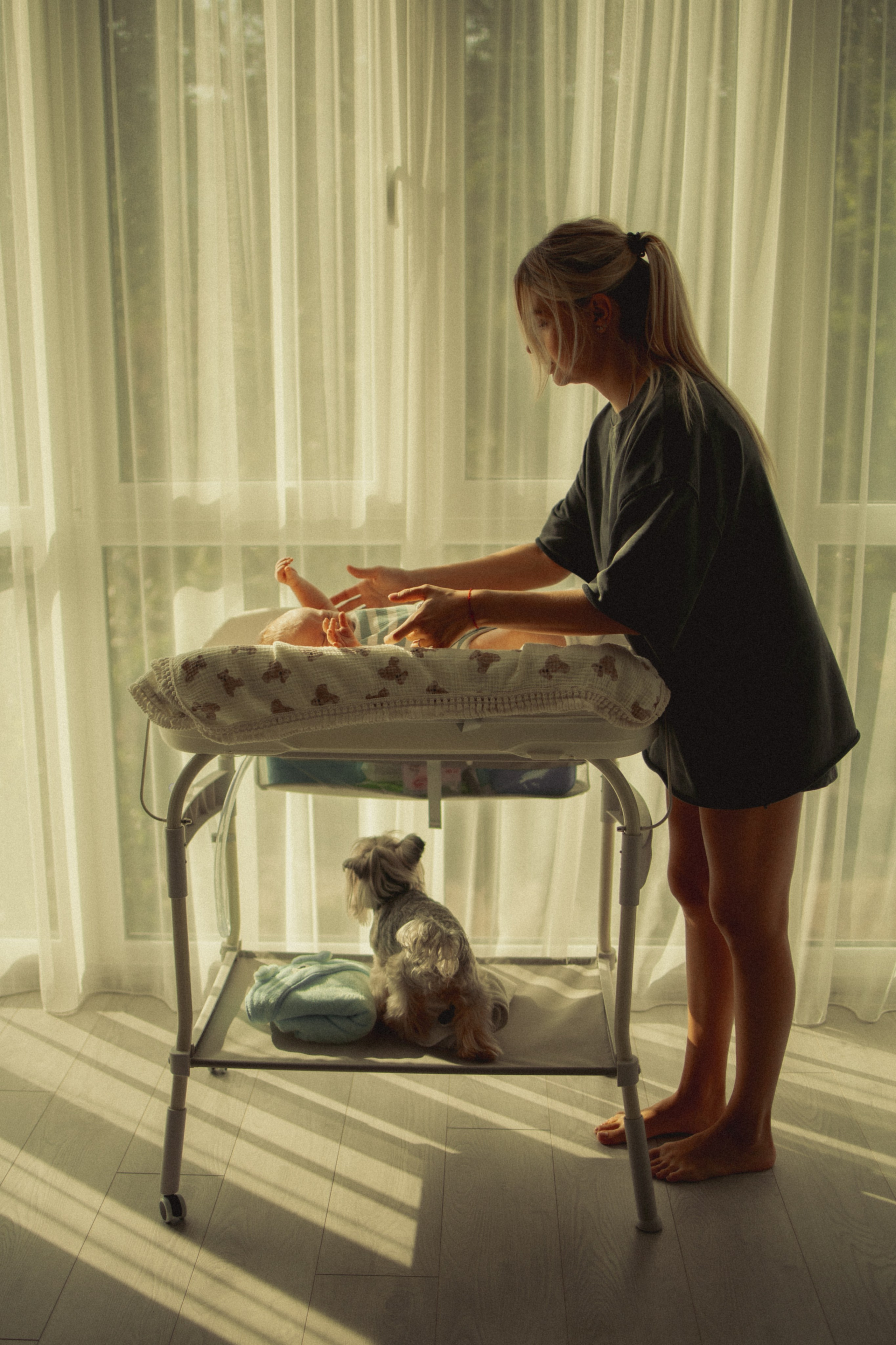 Newborn. Lifestyle photographer Vancouver Island
