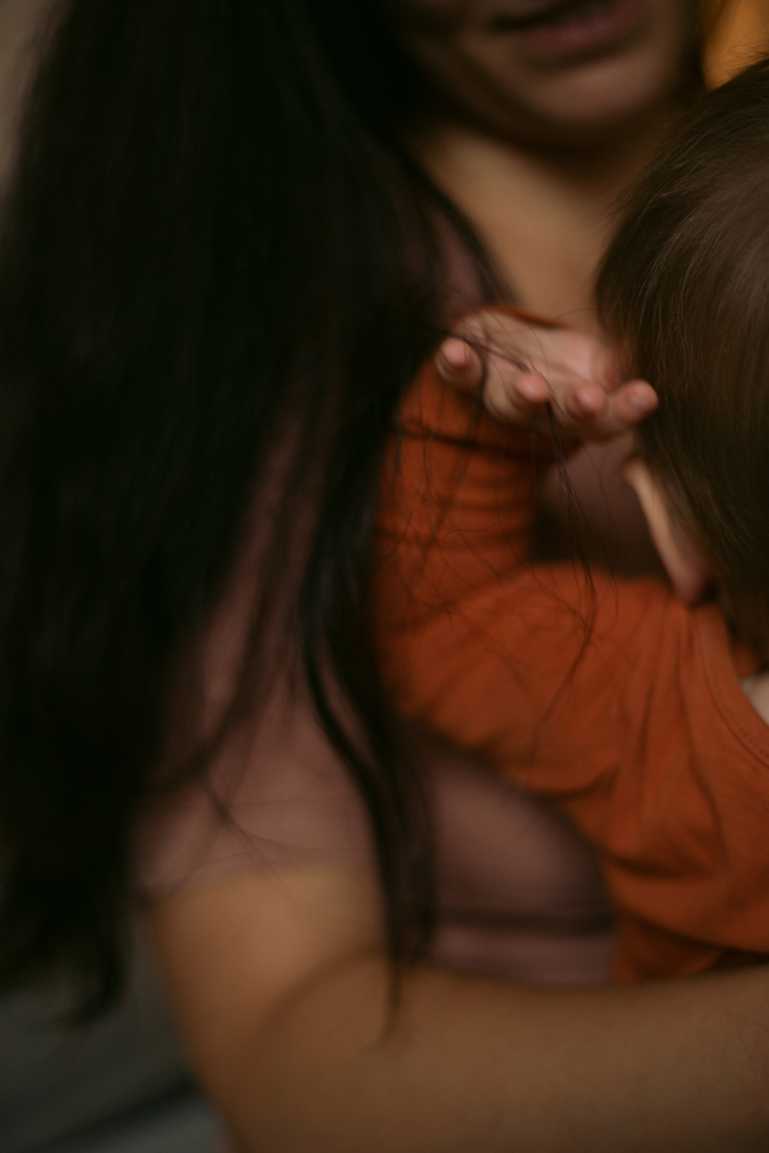Mom + baby. Lifestyle photographer Vancouver Island