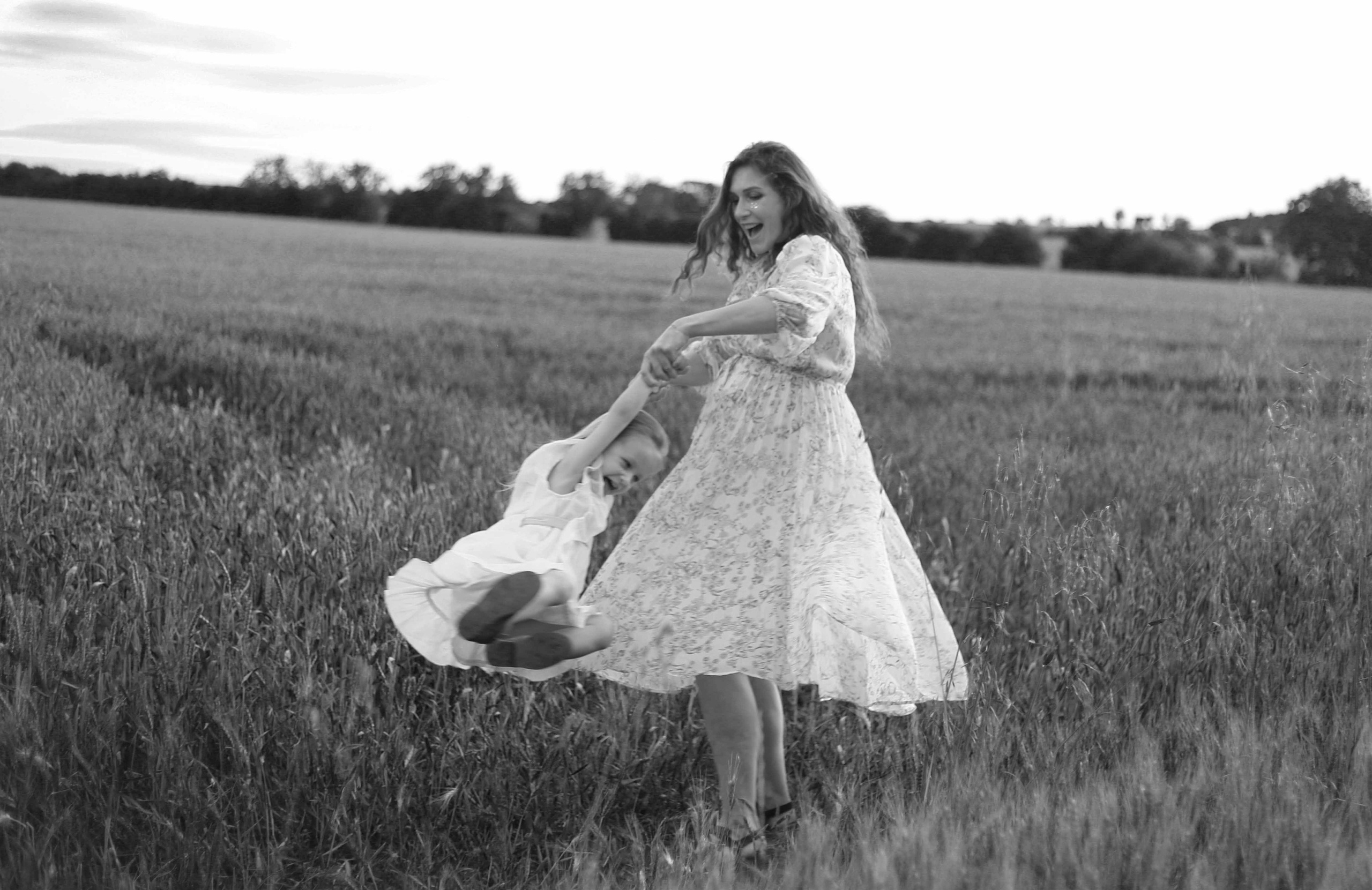 Mom & daughter. Lifestyle photographer Vancouver Island