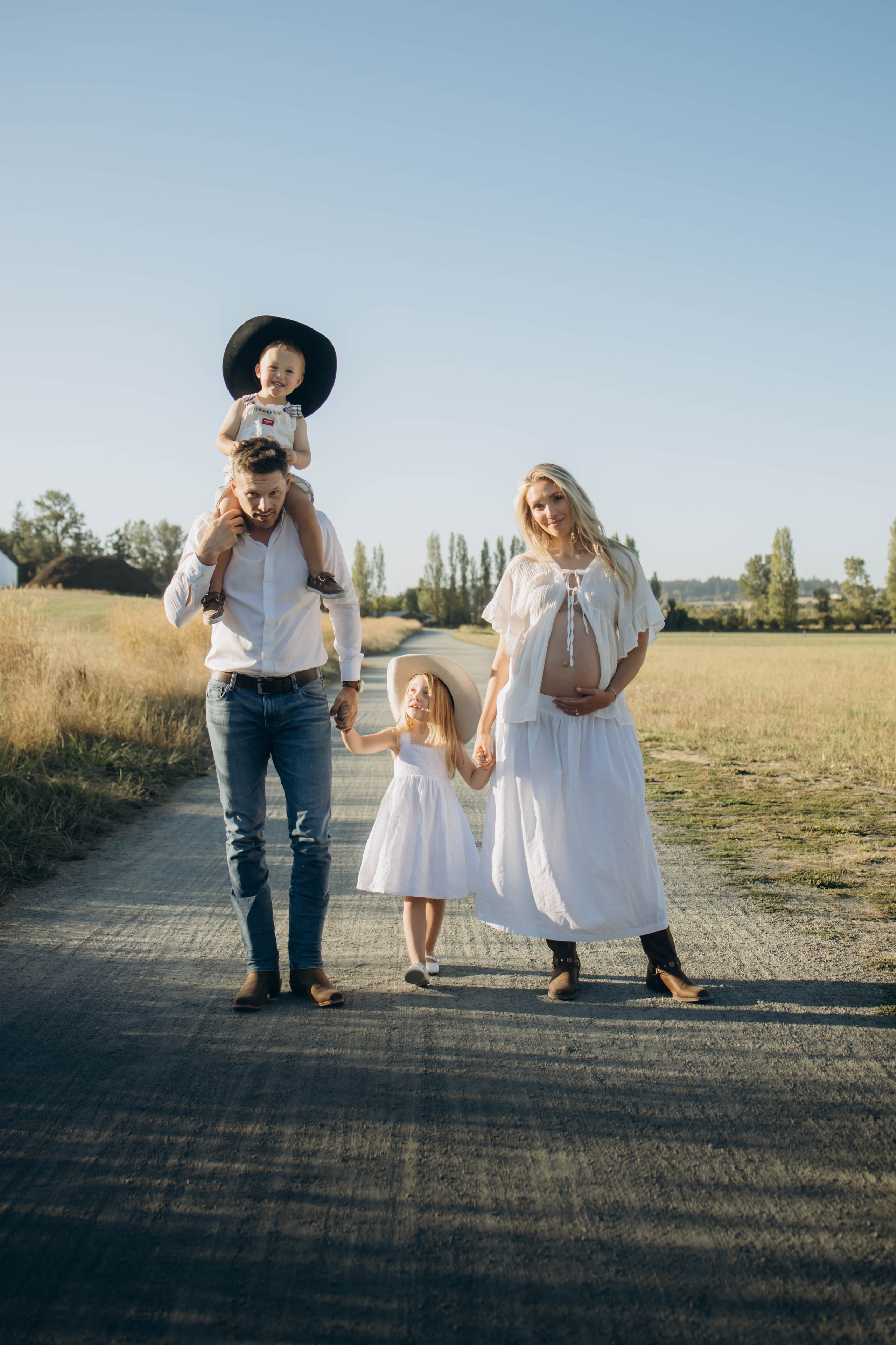 Family. Lifestyle photographer Vancouver Island