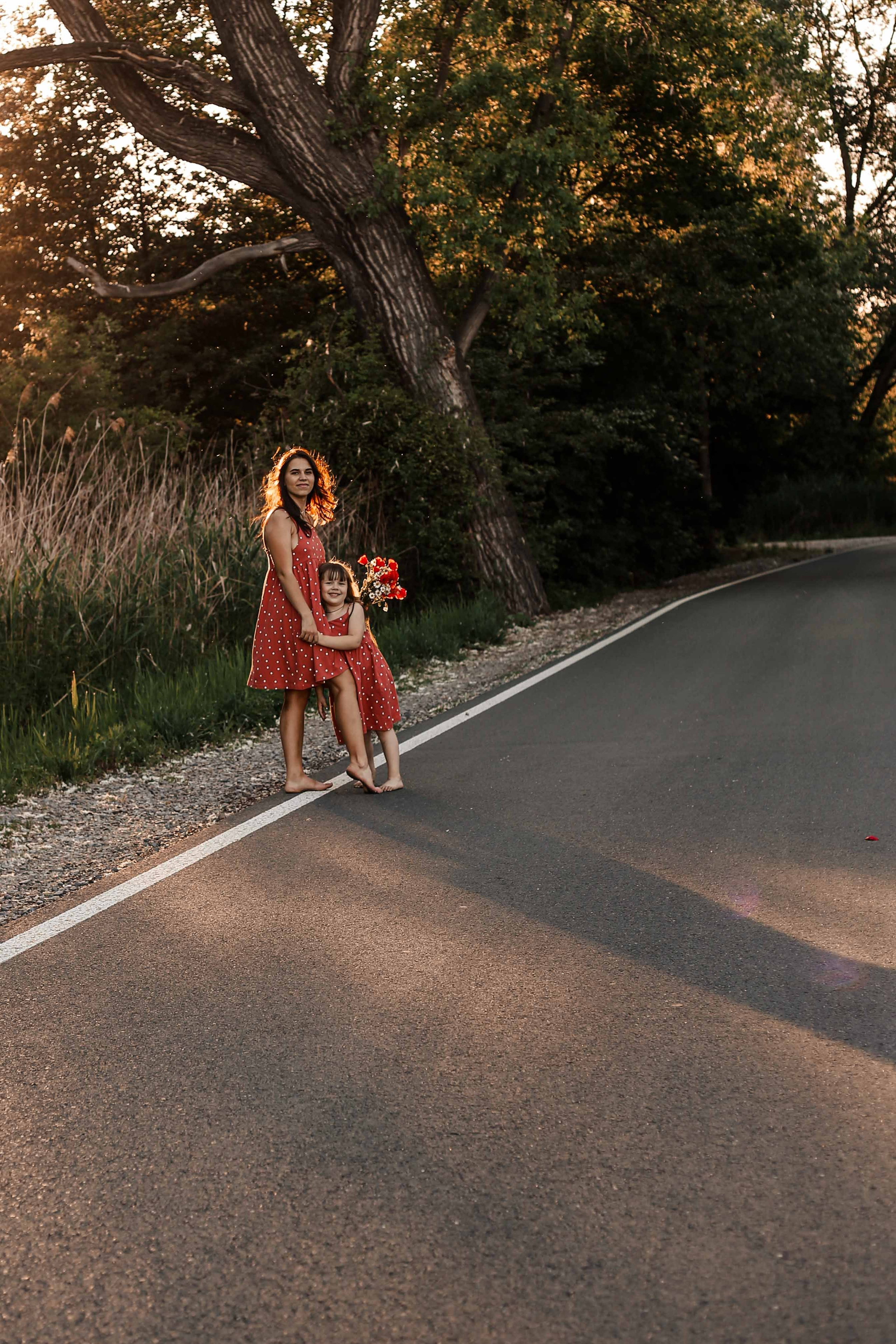 Mom & daughter. Lifestyle photographer Vancouver Island