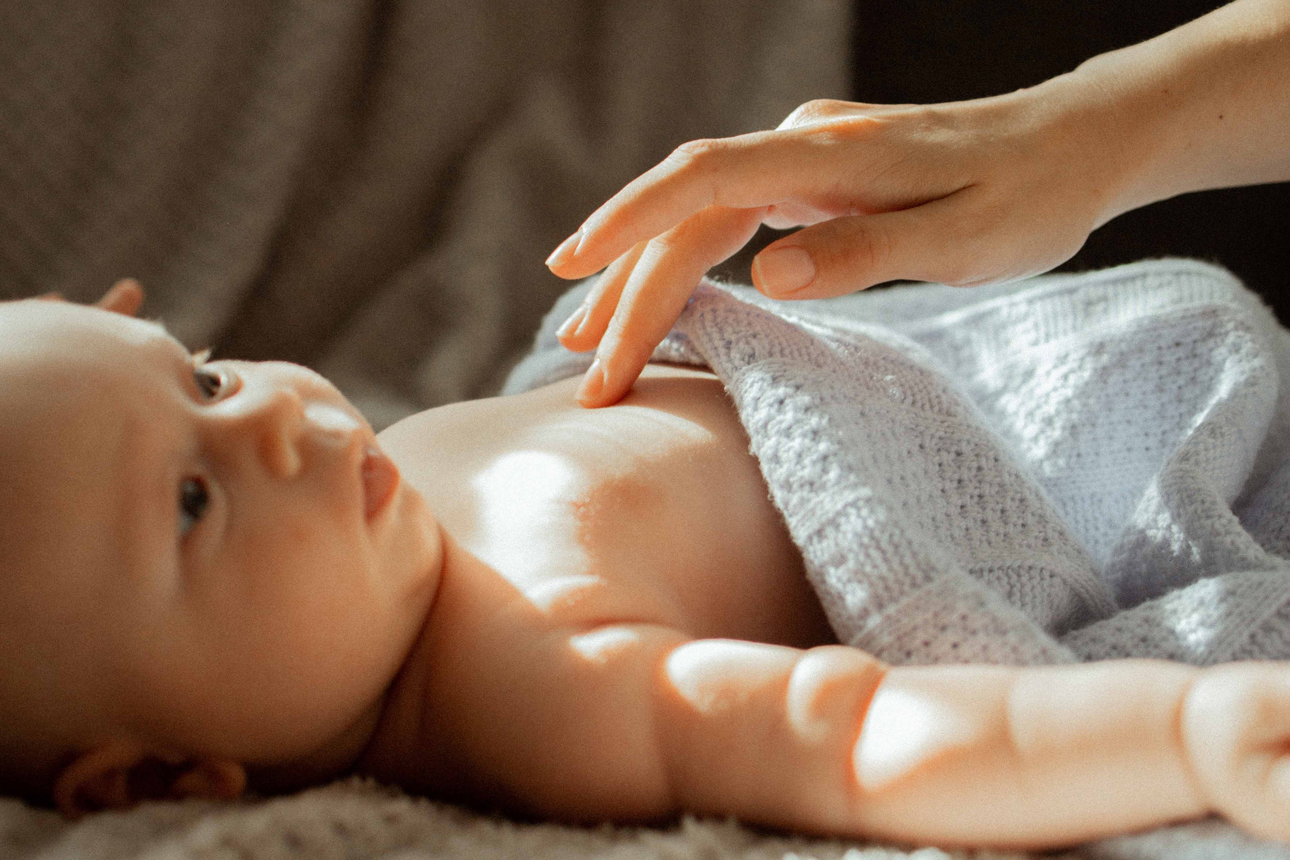 Newborn. Lifestyle photographer Vancouver Island