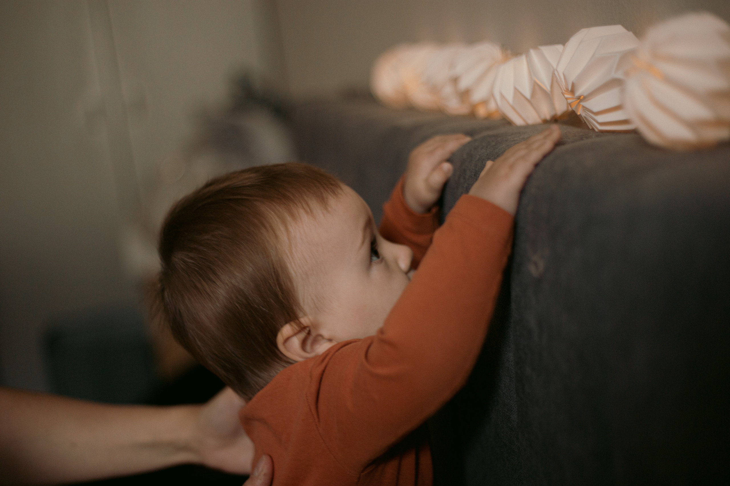 Mom + baby. Lifestyle photographer Vancouver Island