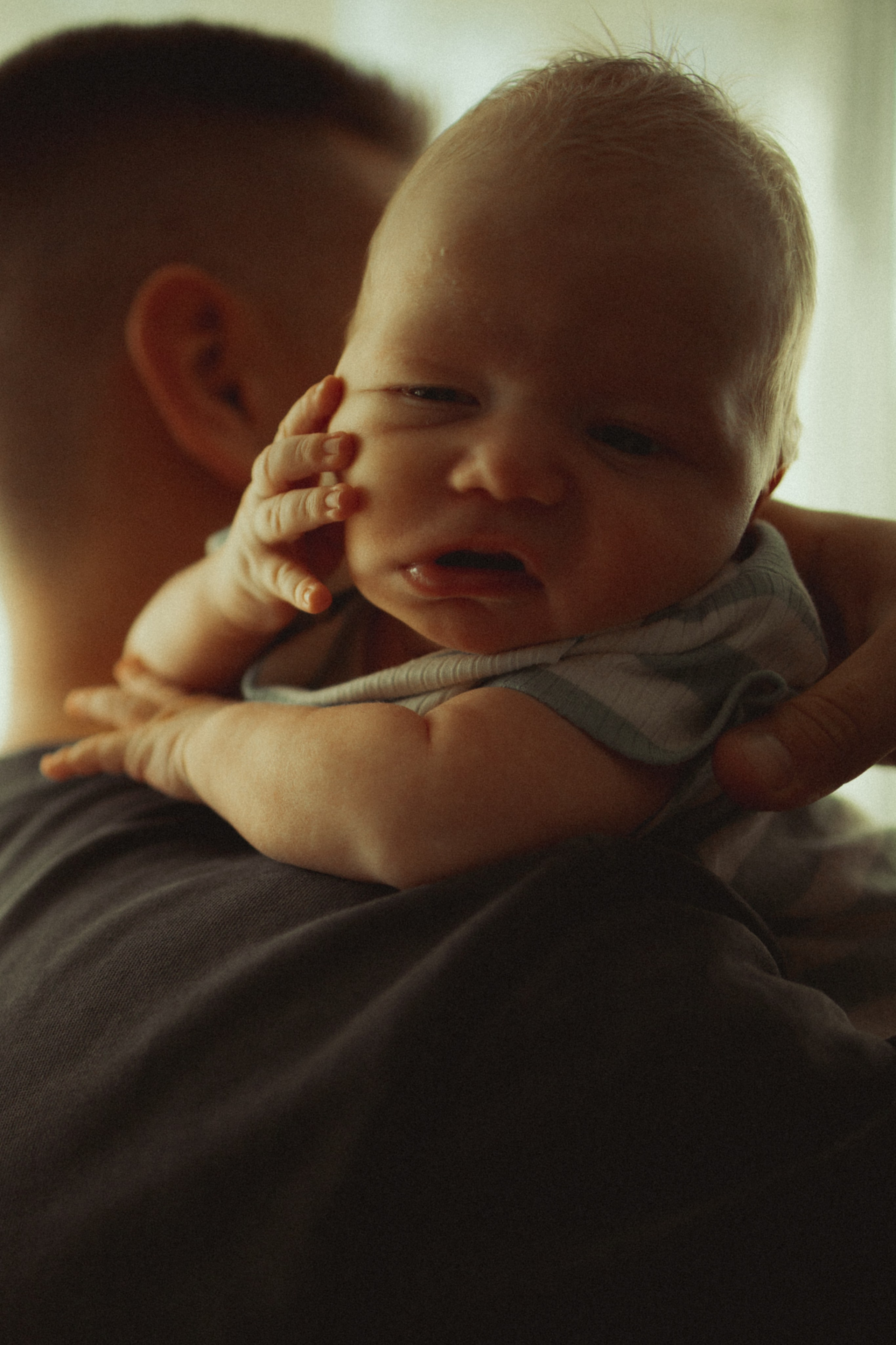 Newborn. Lifestyle photographer Vancouver Island
