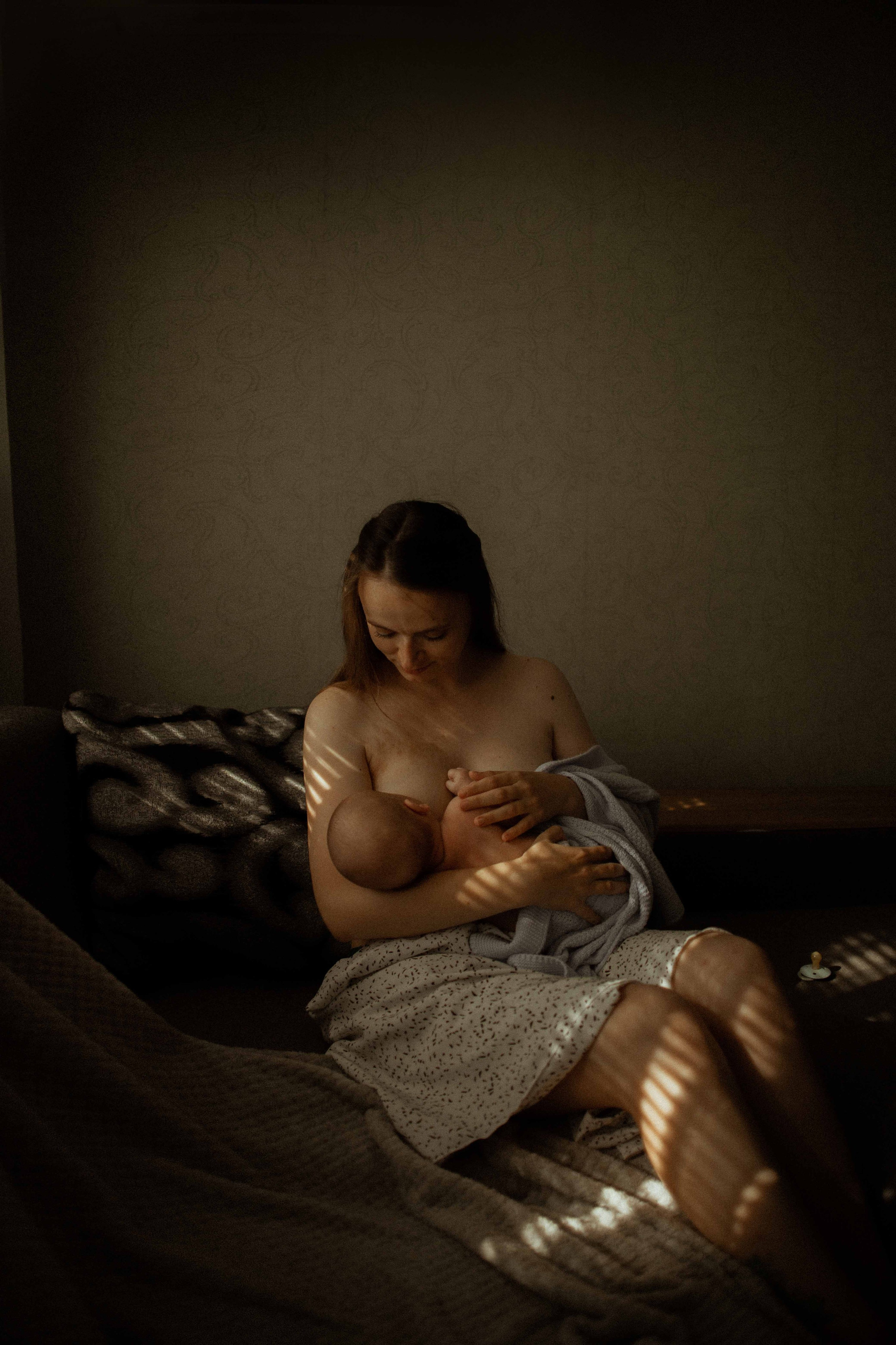 Newborn. Lifestyle photographer Vancouver Island