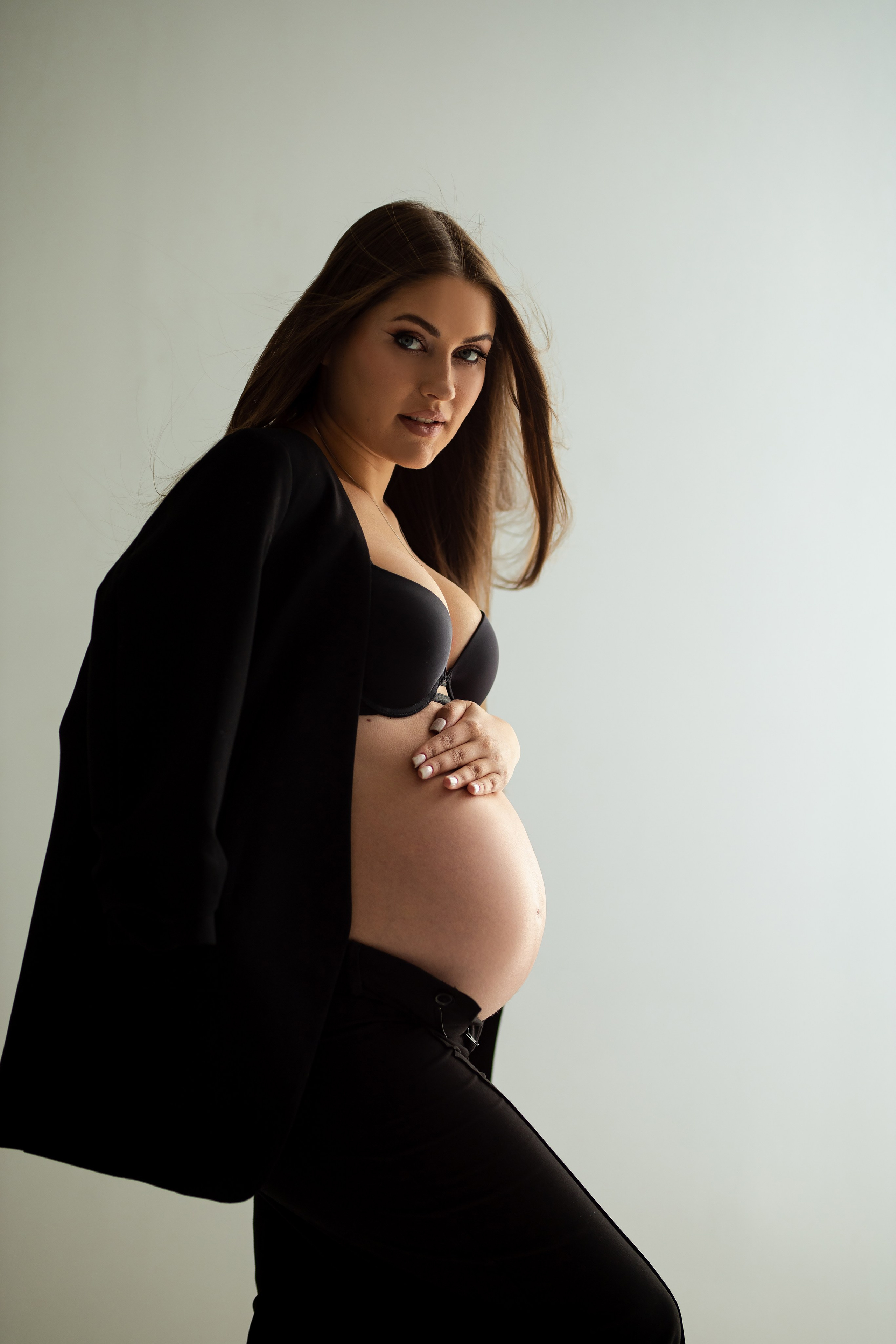 Pregnant. Lifestyle photographer Vancouver Island