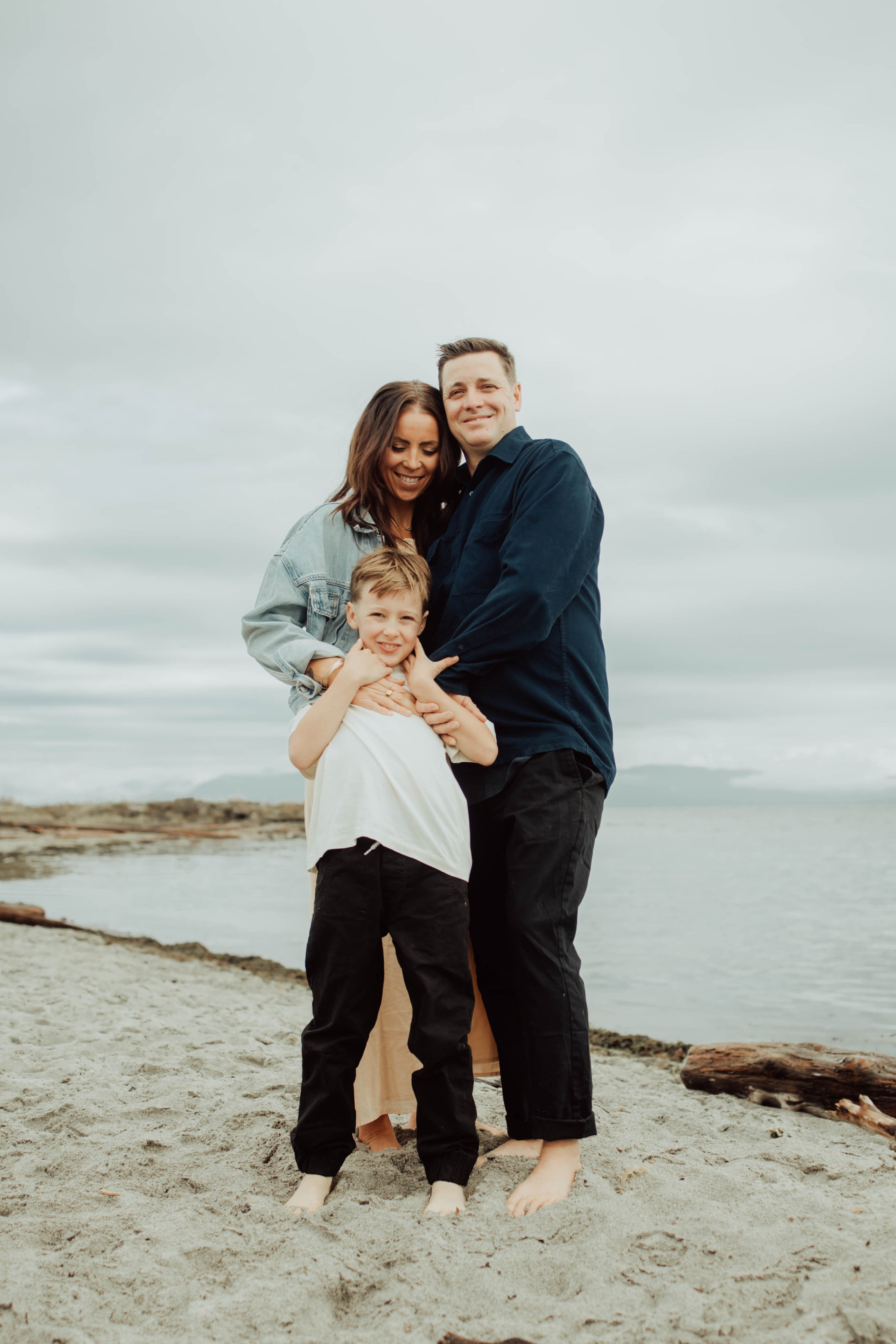 Family. Lifestyle photographer Vancouver Island