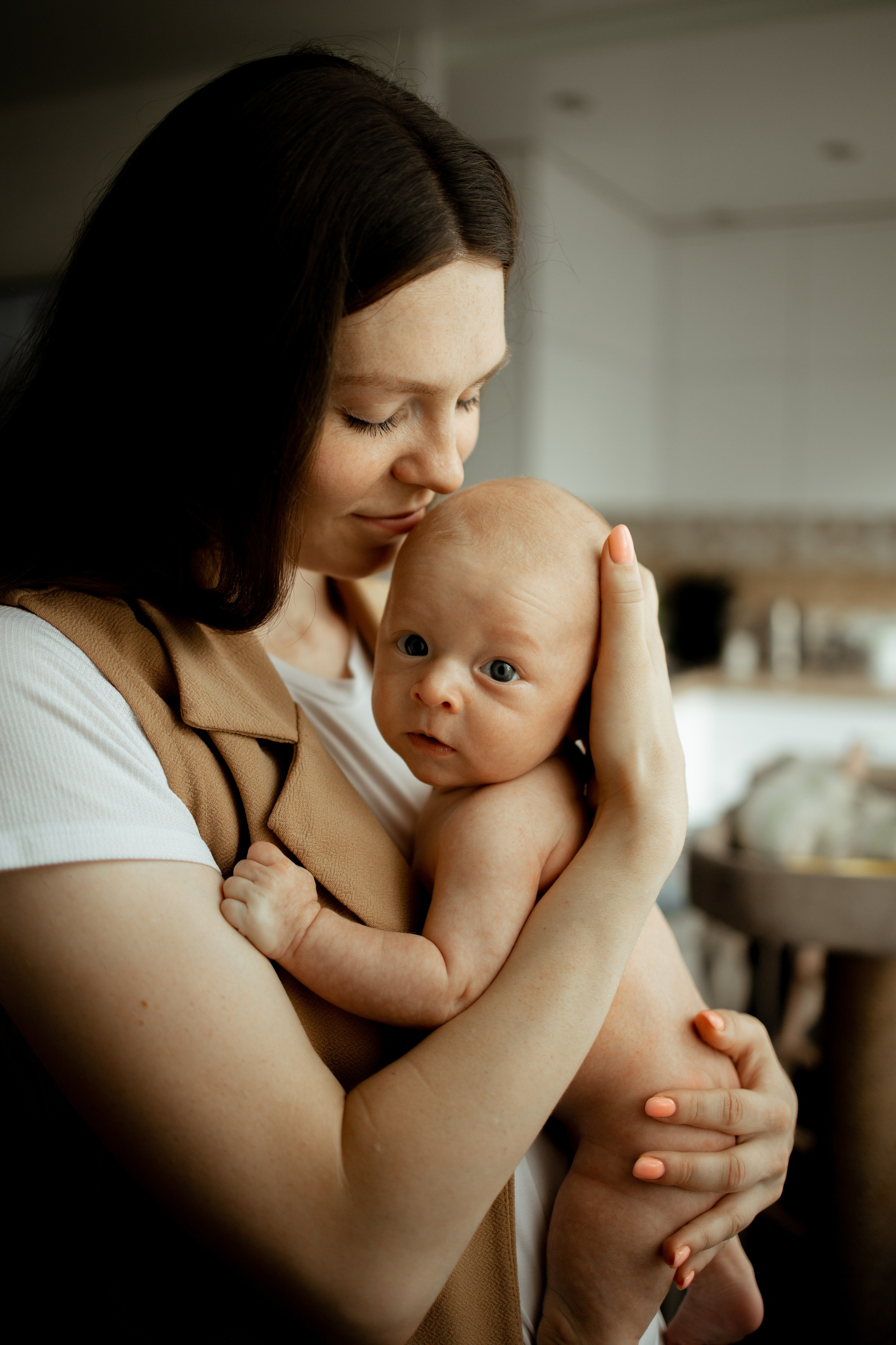 Newborn. Lifestyle photographer Vancouver Island