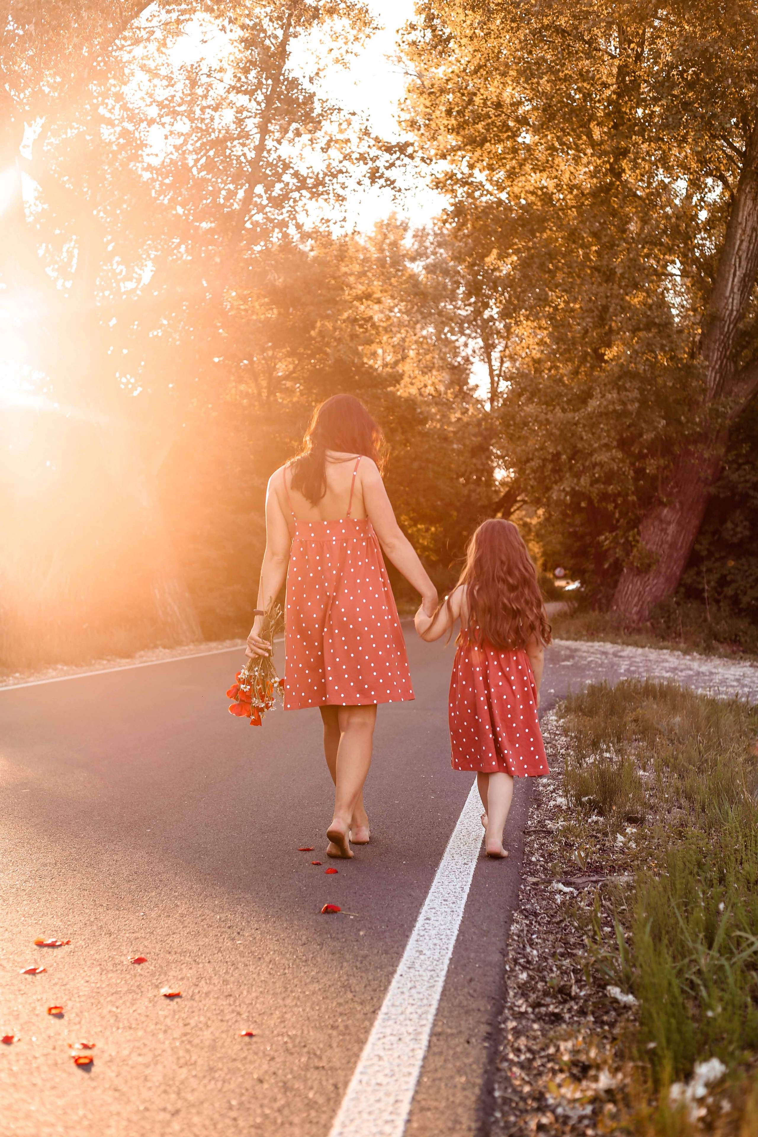 Mom & daughter. Lifestyle photographer Vancouver Island