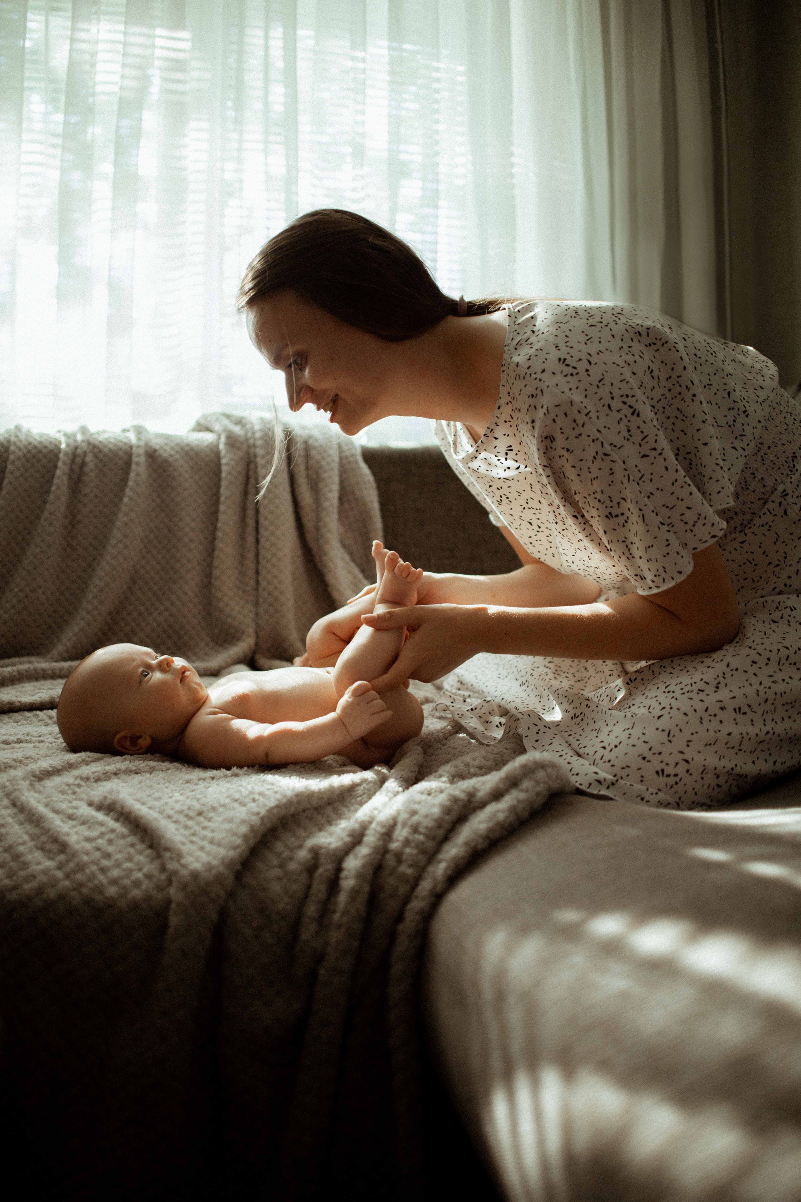 Newborn. Lifestyle photographer Vancouver Island