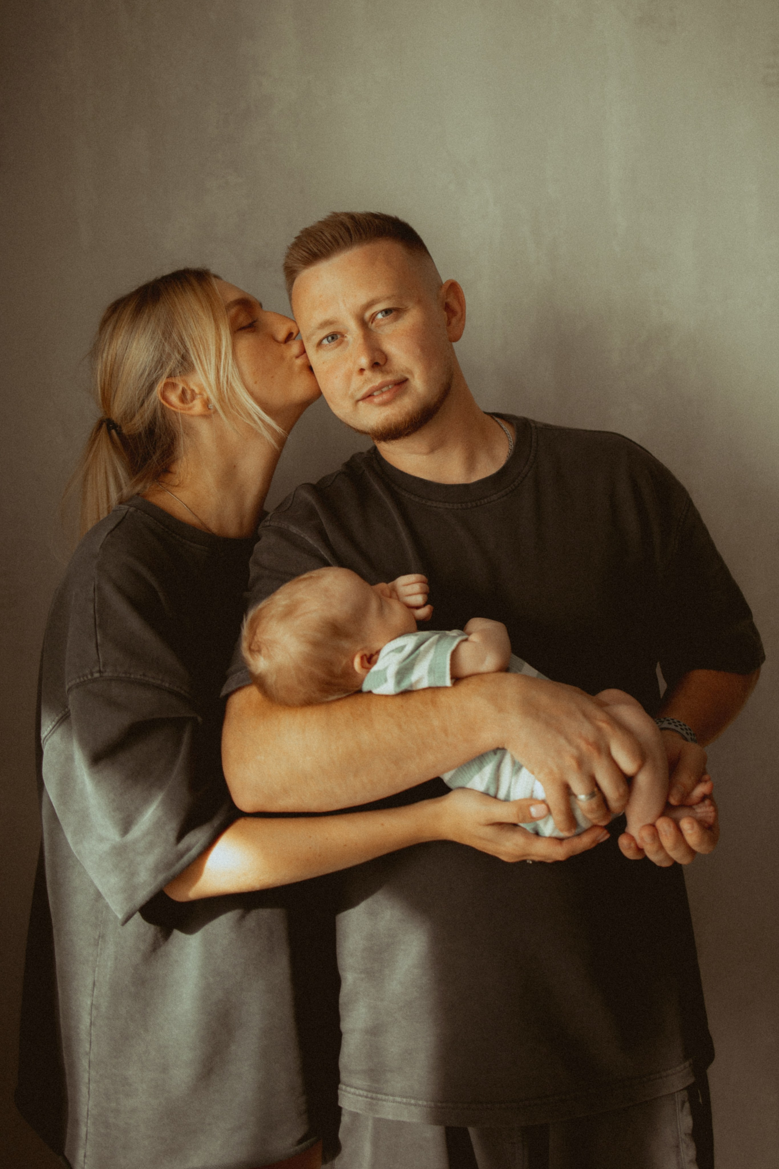 Newborn. Lifestyle photographer Vancouver Island
