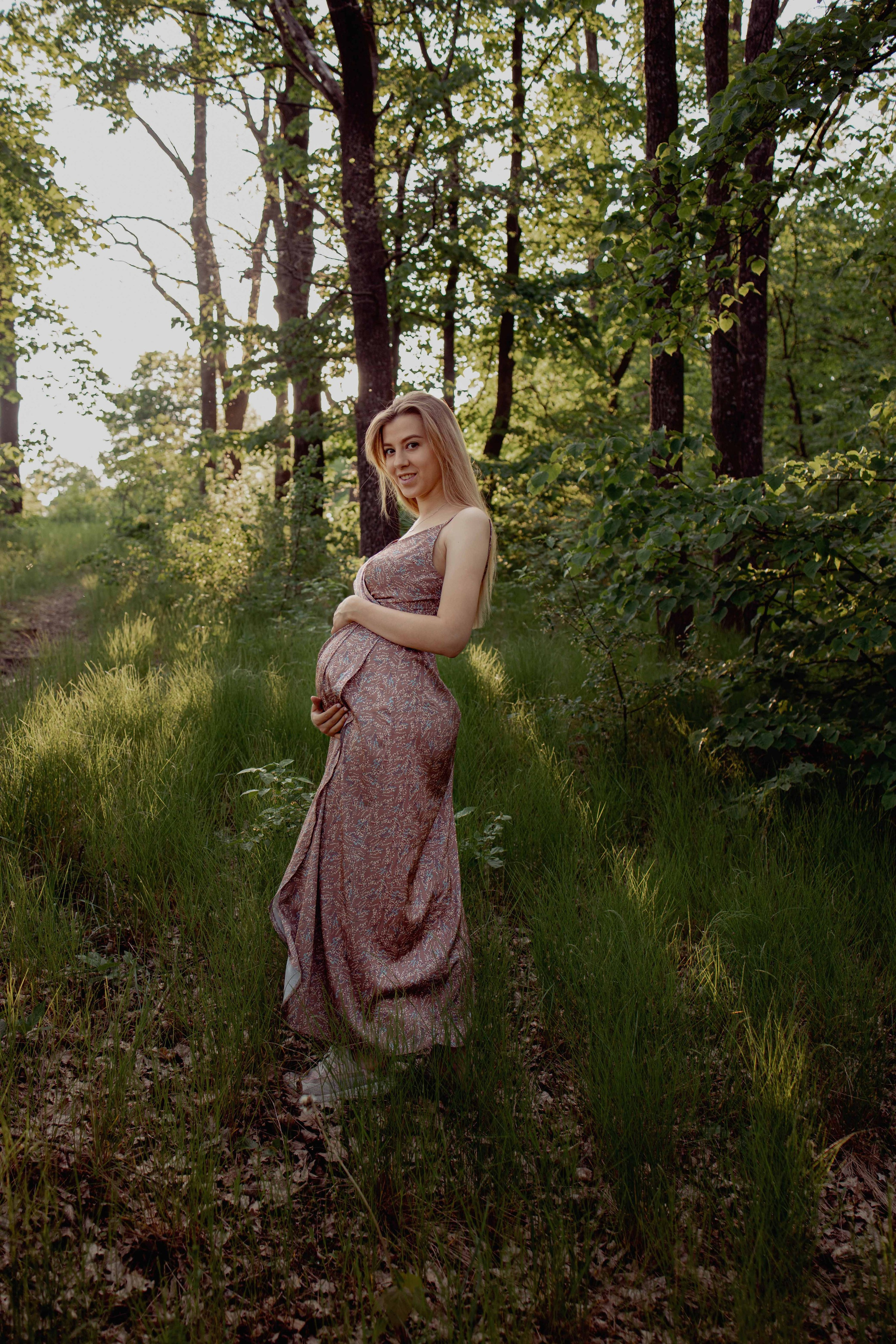 Pregnant. Lifestyle photographer Vancouver Island