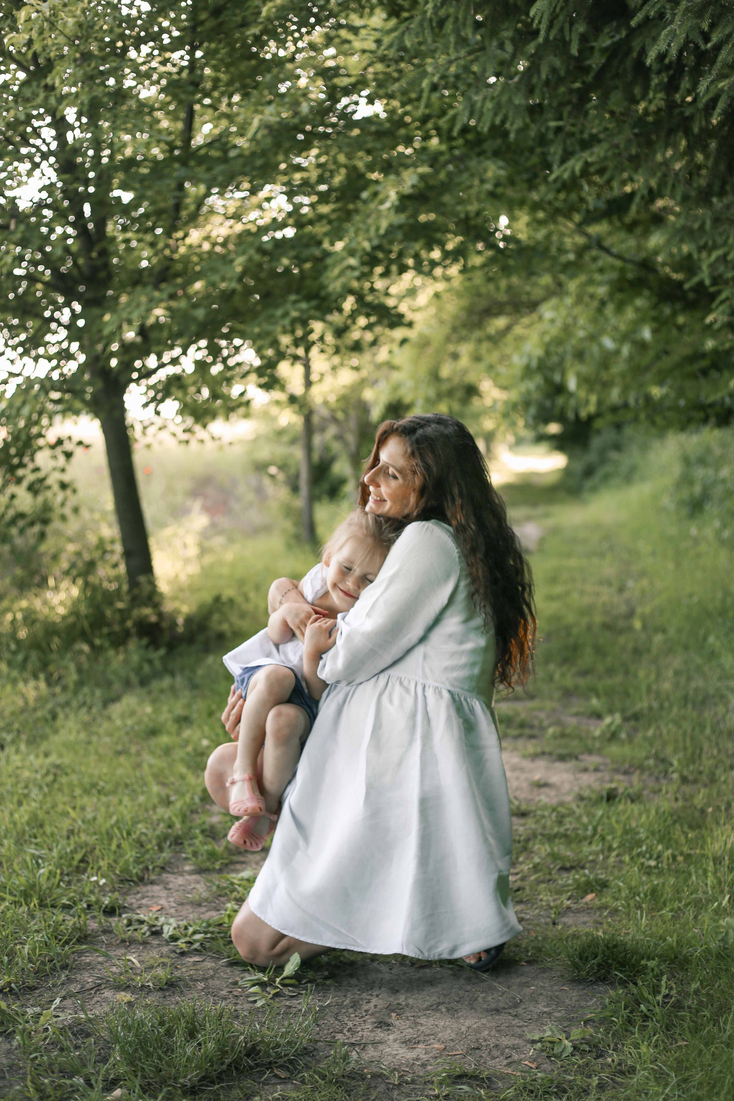 Mom & daughter. Lifestyle photographer Vancouver Island