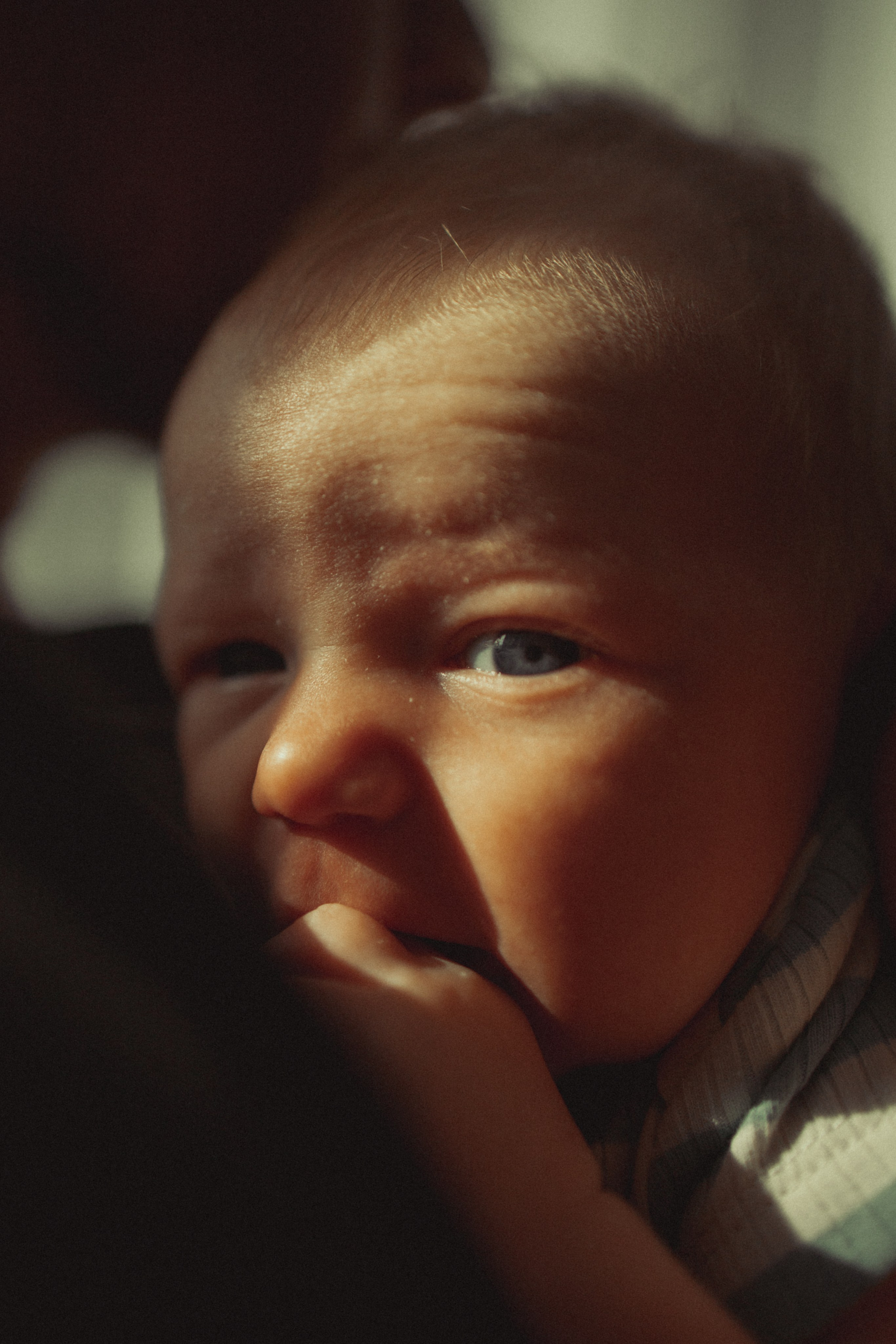 Newborn. Lifestyle photographer Vancouver Island
