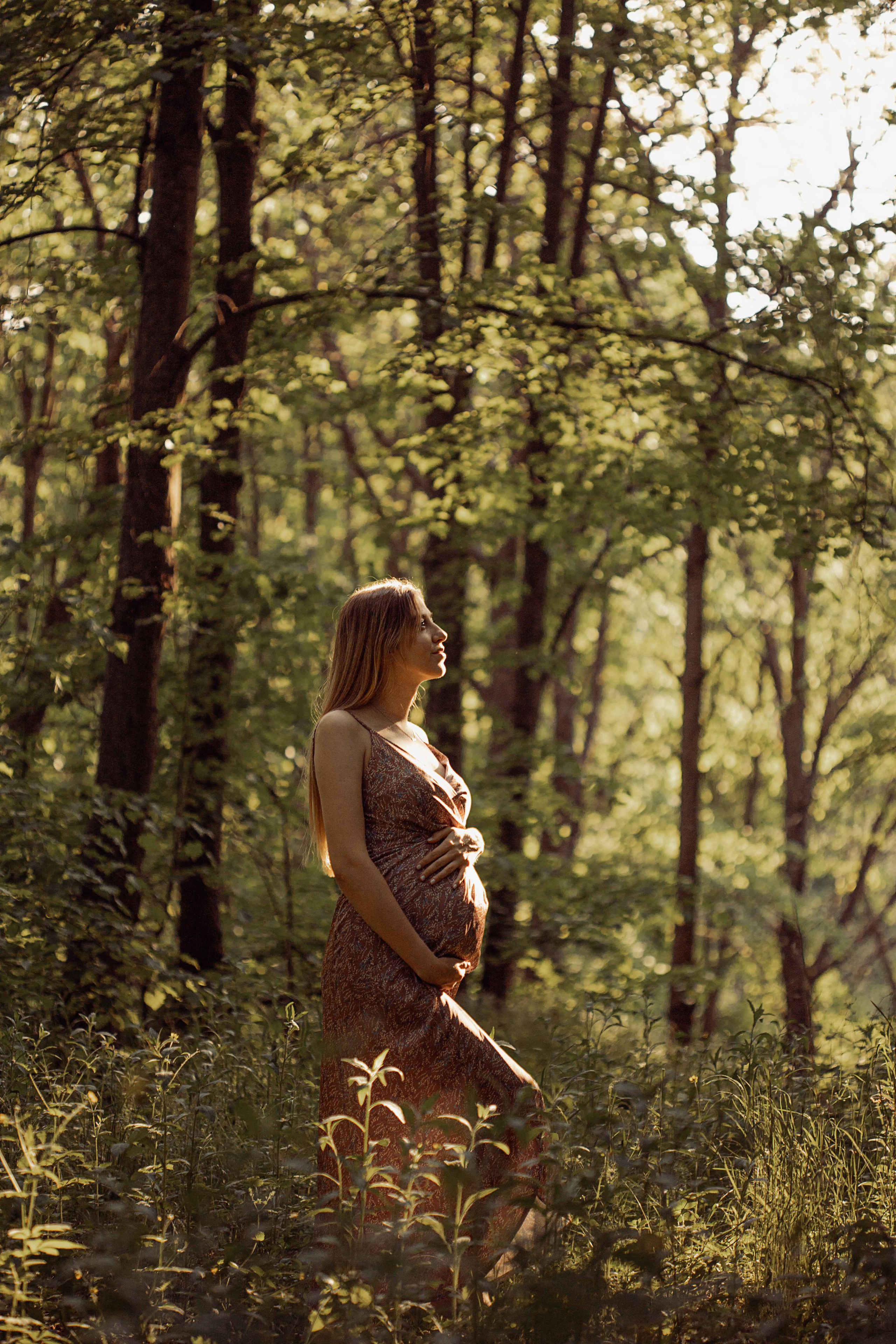 Pregnant. Lifestyle photographer Vancouver Island