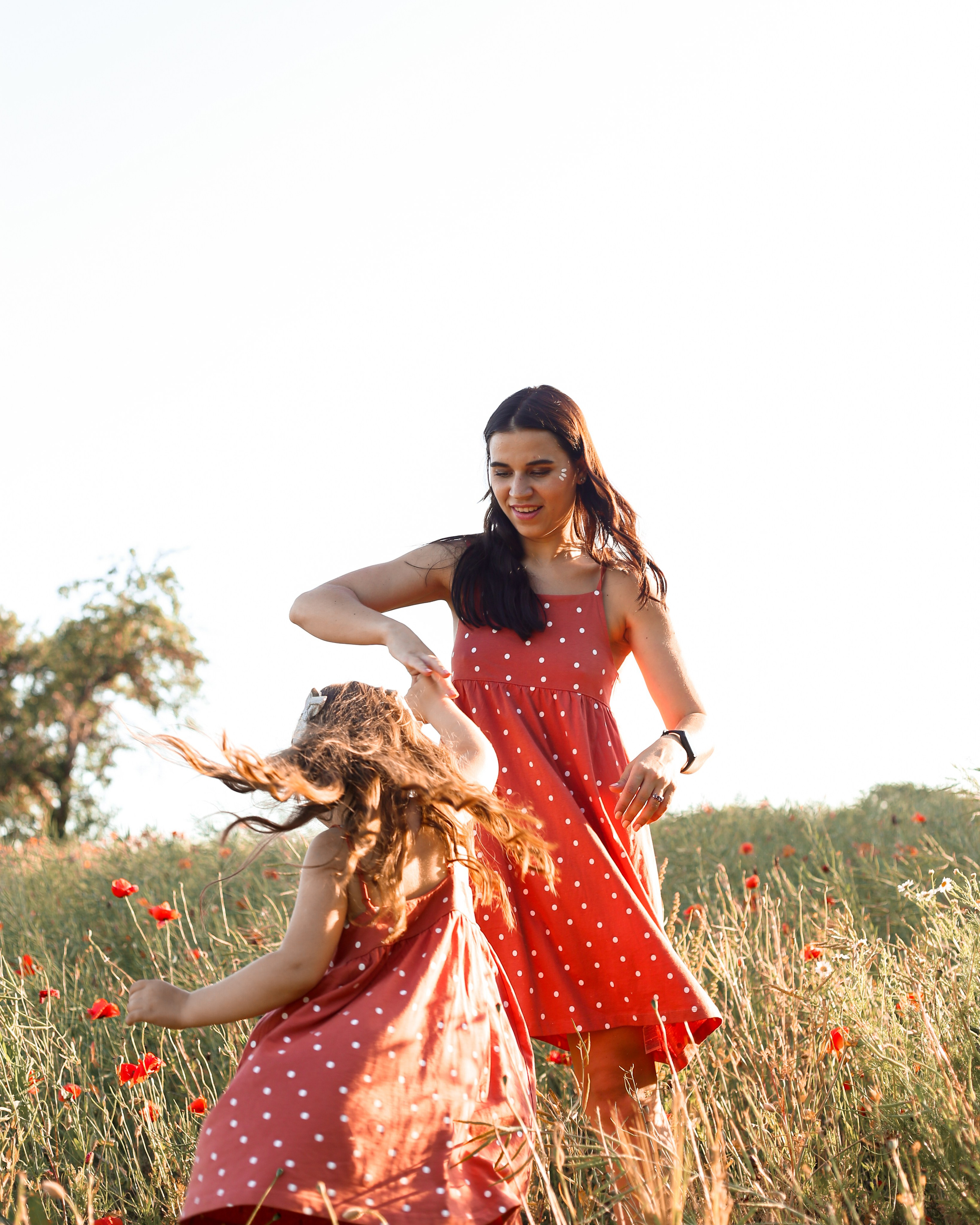 Mom & daughter. Lifestyle photographer Vancouver Island