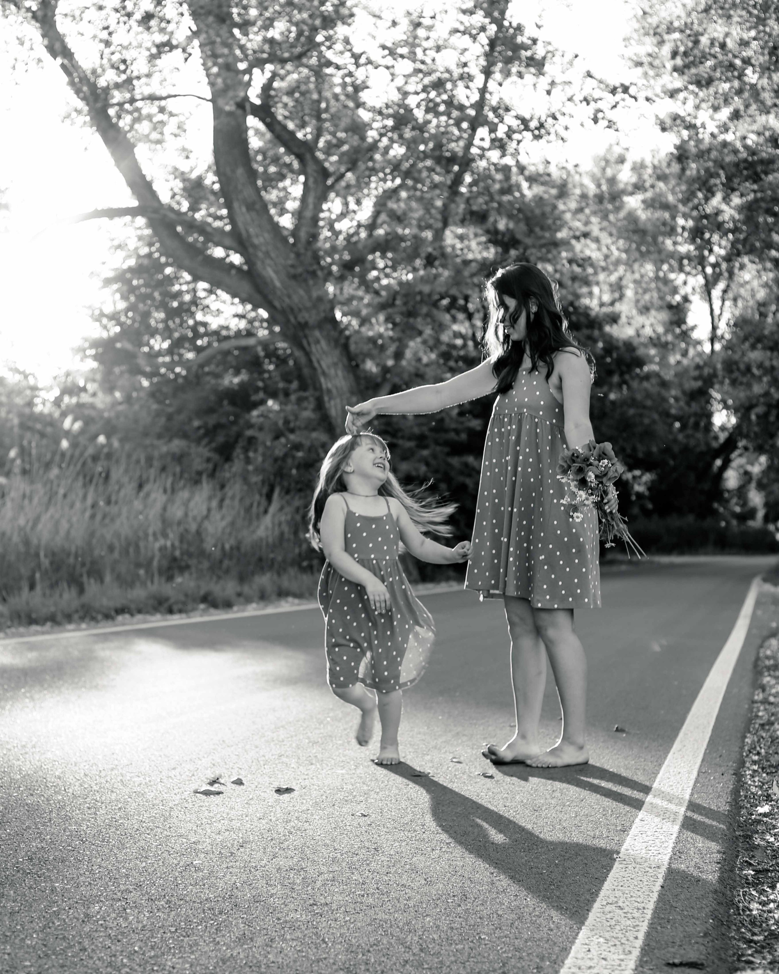 Mom & daughter. Lifestyle photographer Vancouver Island