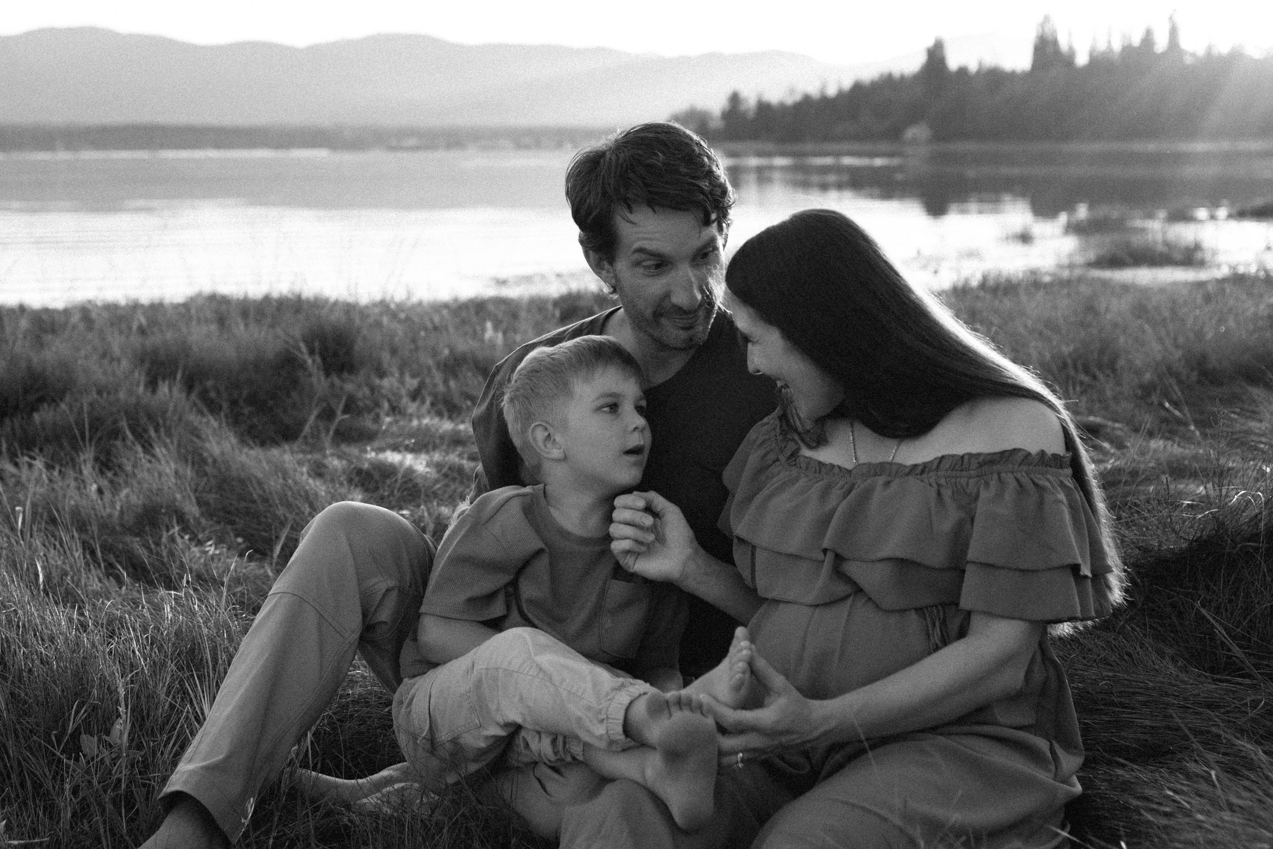 Family. Lifestyle photographer Vancouver Island