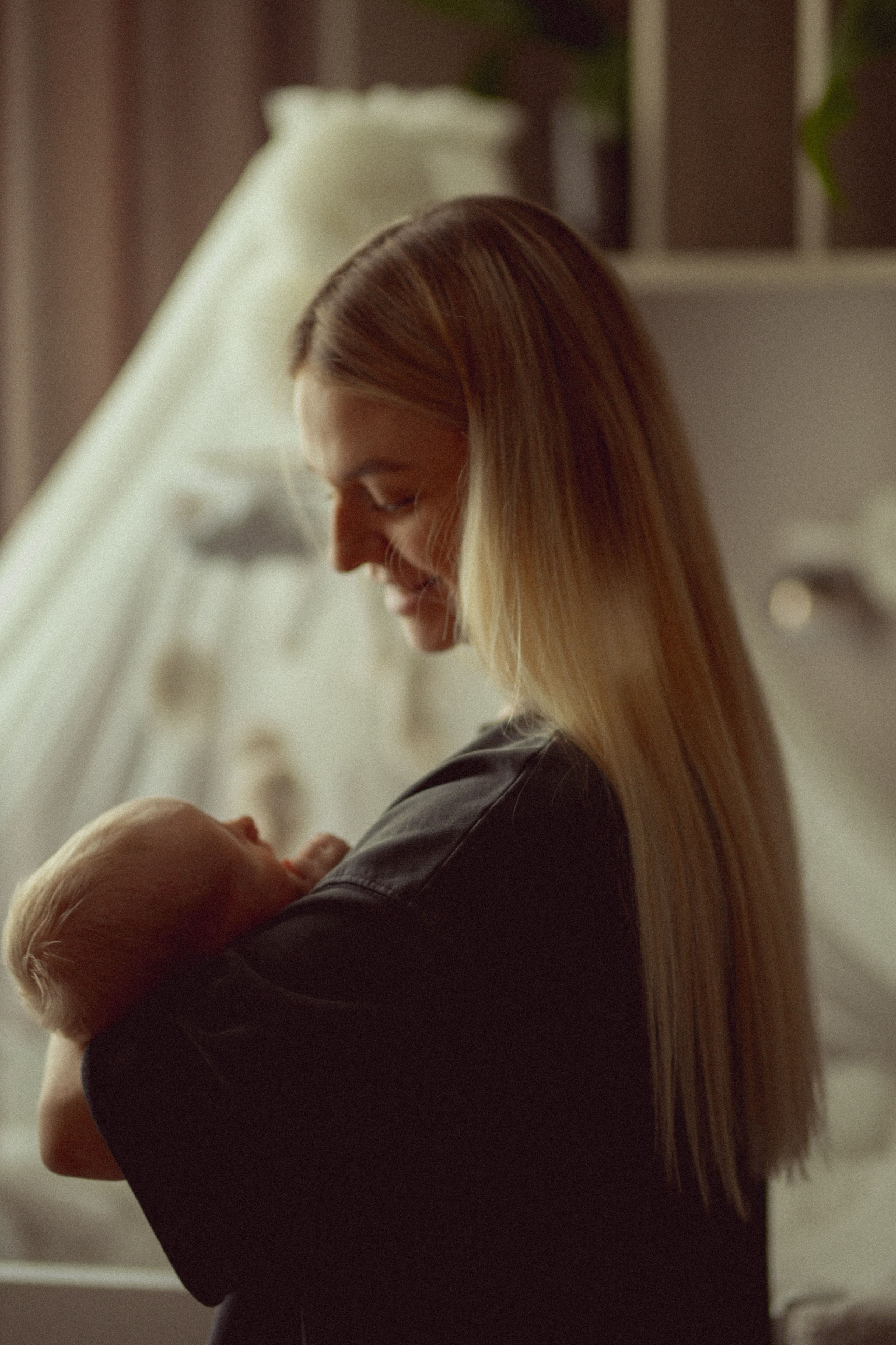 Newborn. Lifestyle photographer Vancouver Island