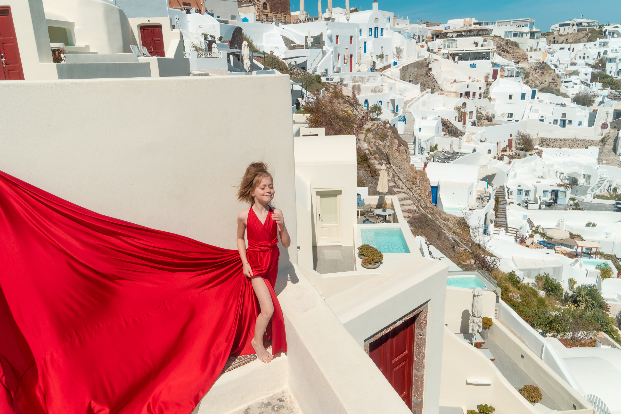 Santorini flying dress reviews photographer & Testimonials | SokoLOVE. Photographer in Santorini SokoLOVE Alex| Flying Dress Santorini