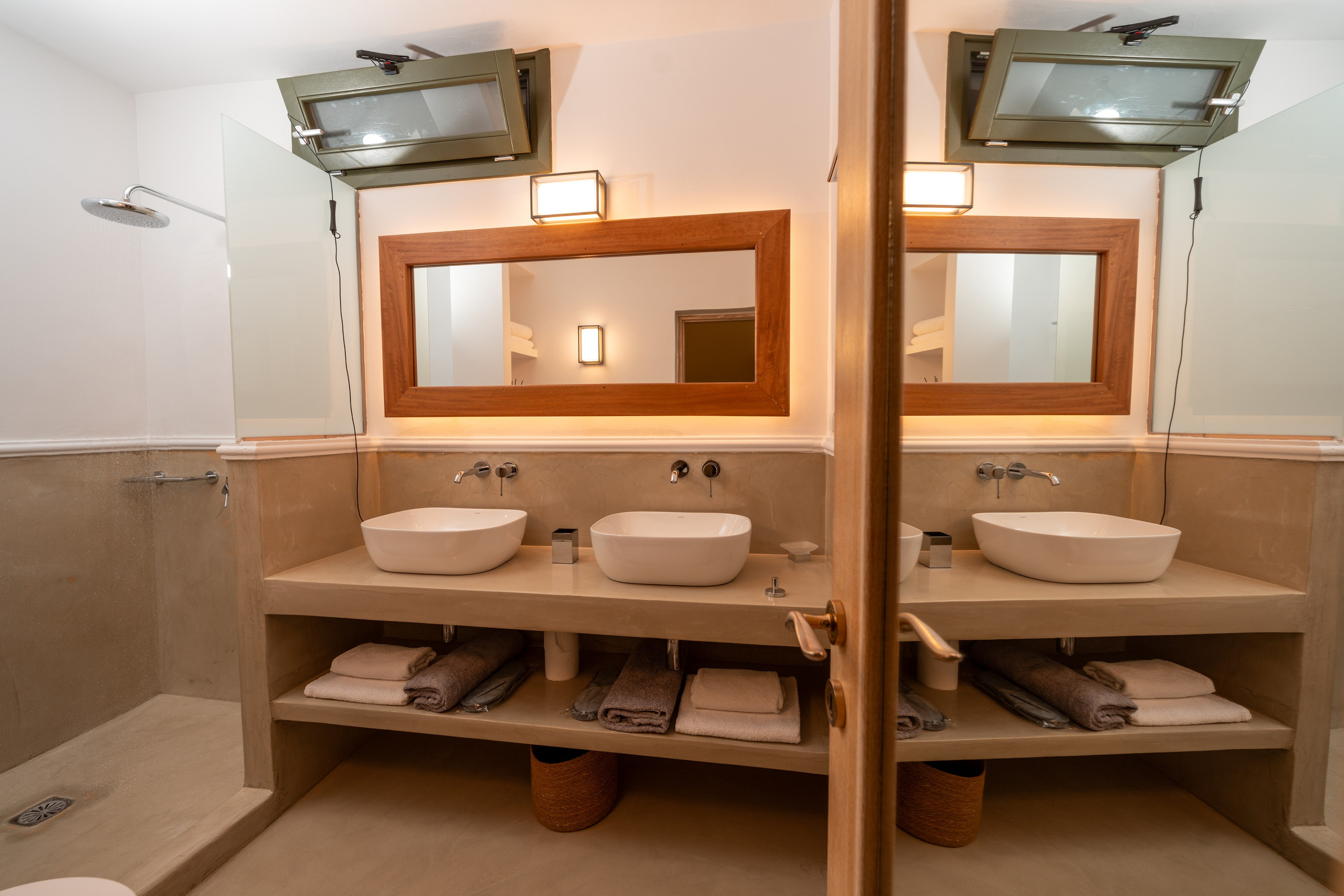 Here are SEO-optimized title and description options for a hotel focused on wedding events and proposals in Imerovigli, Santorini. Flying Dress Santorini Photographer | SokoLOVE — Book 2026