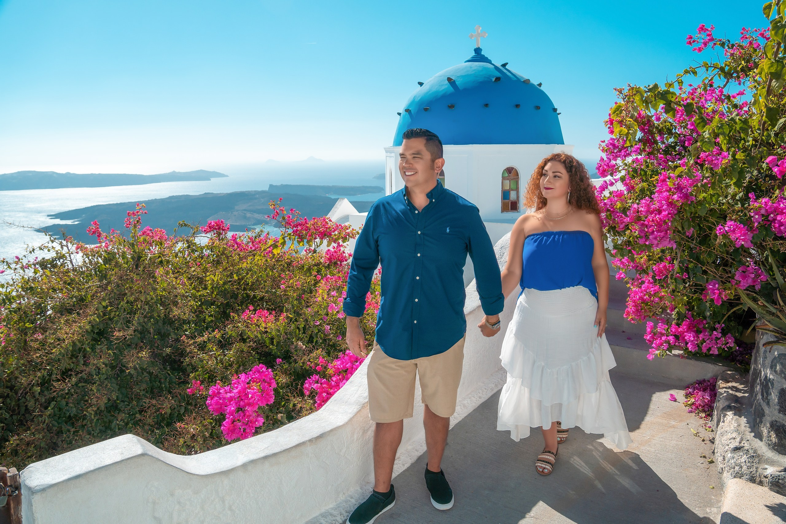 Imerovigli, Santorini photoshooting. Photographer in Santorini SokoLOVE Alex| Flying Dress Santorini