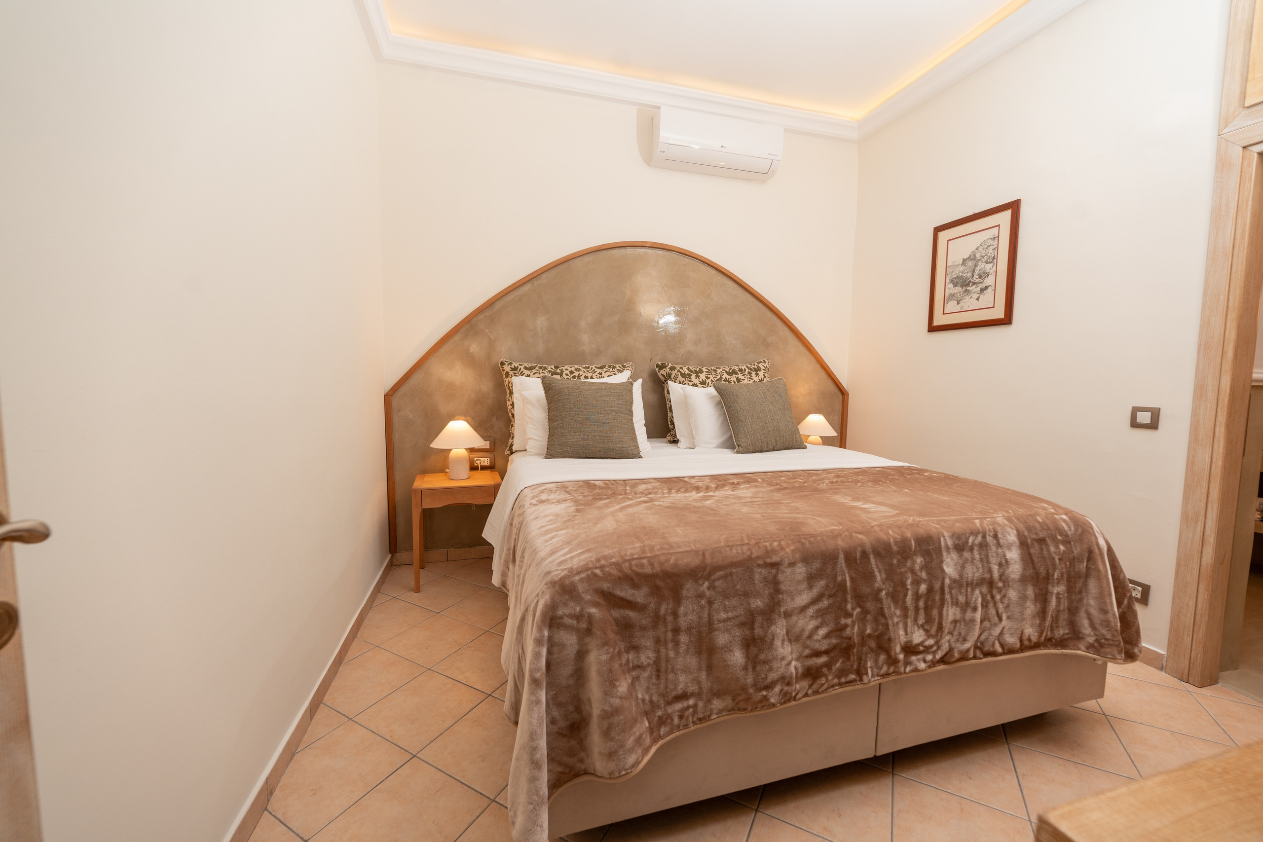 Here are SEO-optimized title and description options for a hotel focused on wedding events and proposals in Imerovigli, Santorini. Flying Dress Santorini Photographer | SokoLOVE — Book 2026