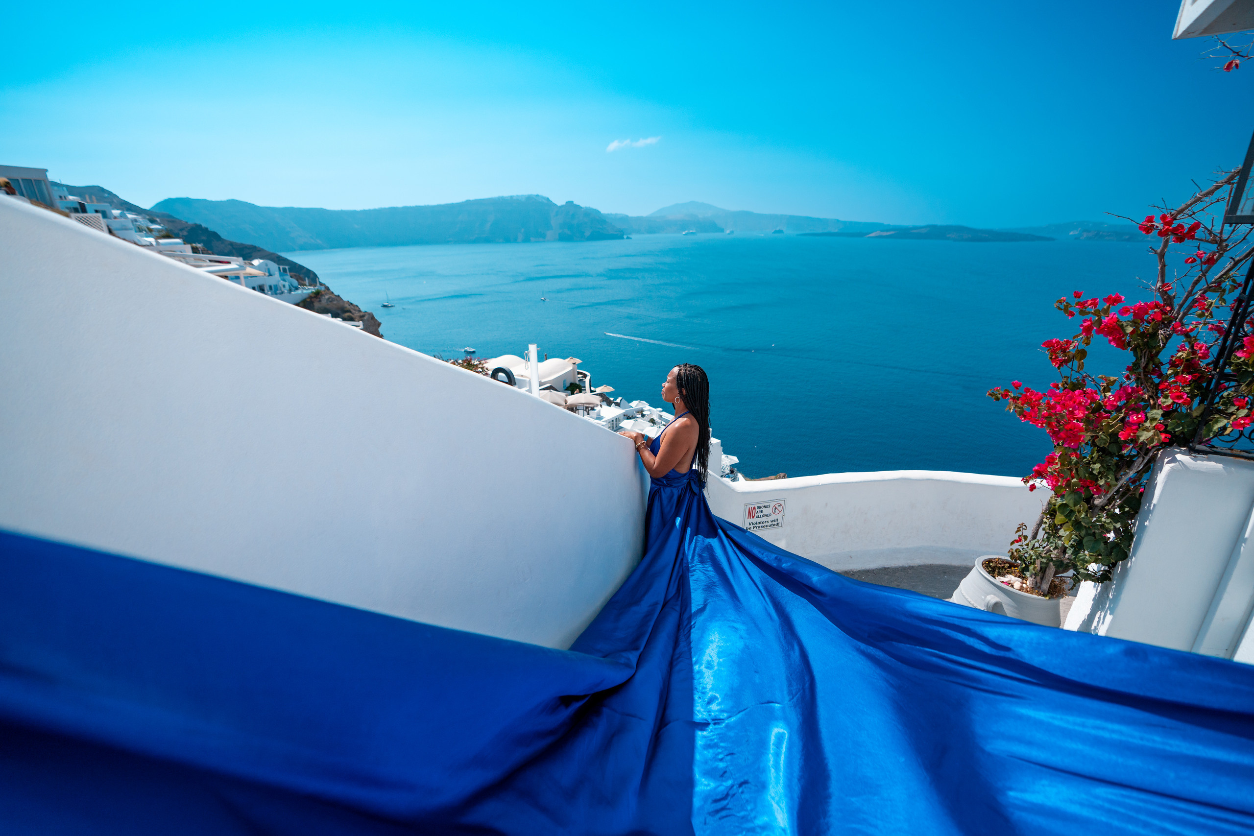 Santorini flying dress reviews photographer & Testimonials | SokoLOVE. Photographer in Santorini SokoLOVE Alex| Flying Dress Santorini