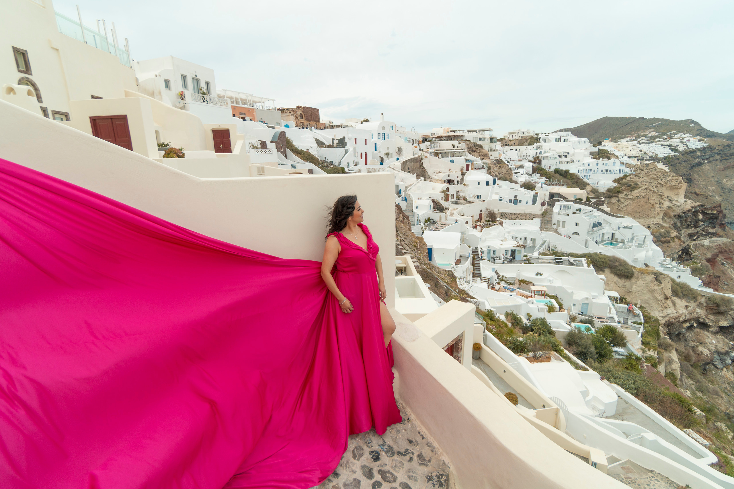 Santorini flying dress reviews photographer & Testimonials | SokoLOVE. Photographer in Santorini SokoLOVE Alex| Flying Dress Santorini