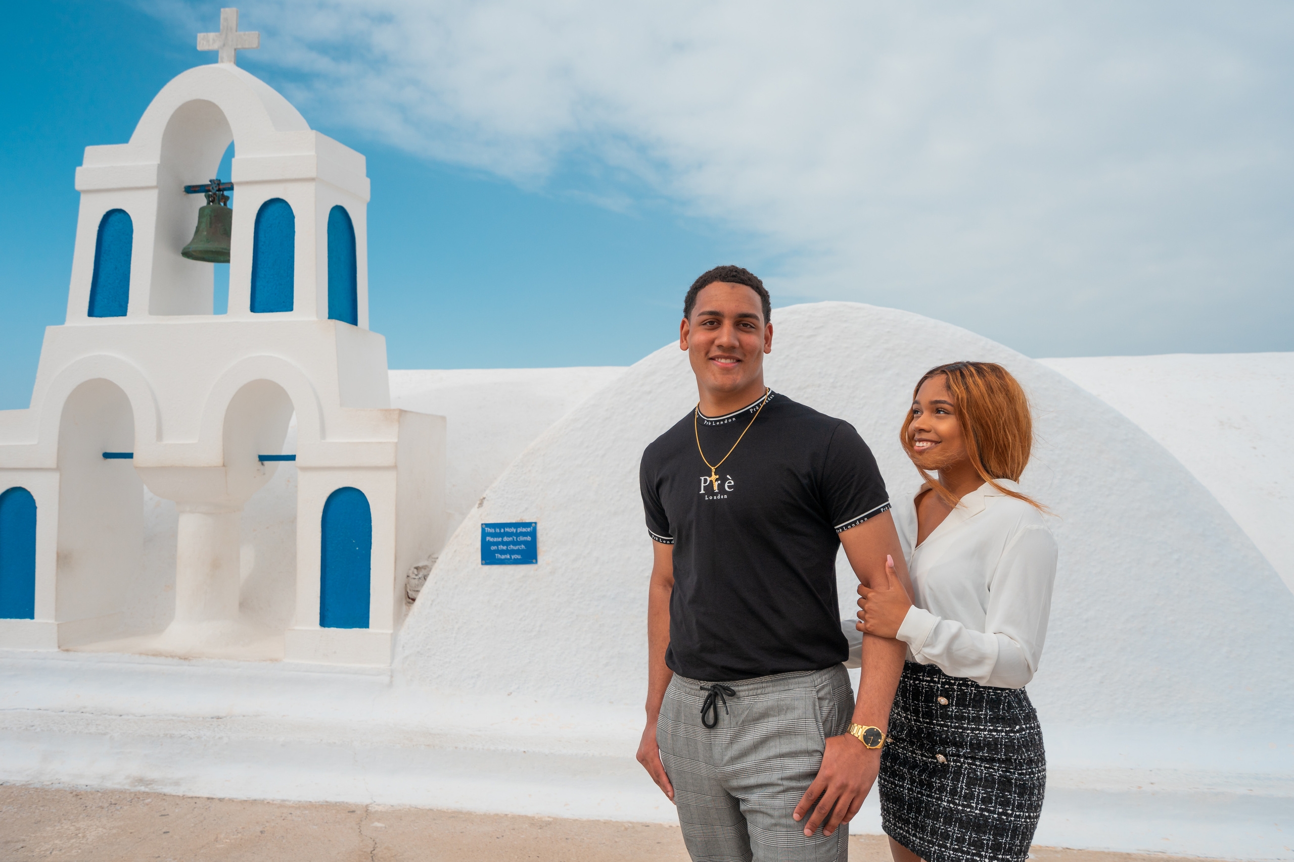 Romantic Proposal in Oia – The Perfect Santorini Engagement. Photographer in Santorini SokoLOVE Alex| Flying Dress Santorini