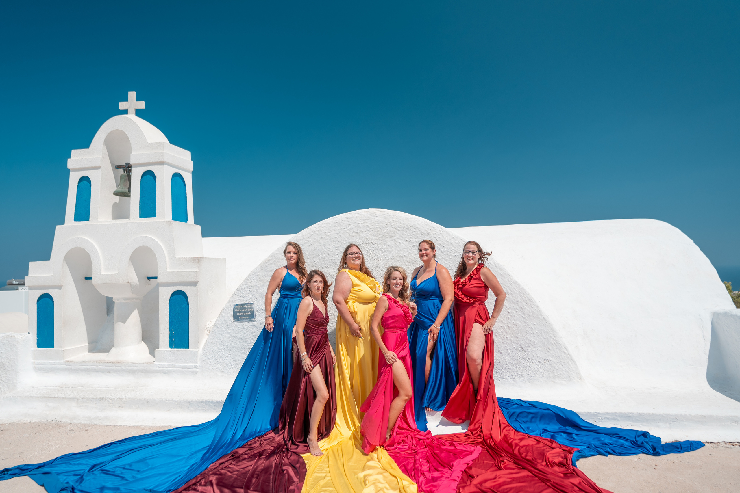 Santorini flying dress reviews photographer & Testimonials | SokoLOVE. Photographer in Santorini SokoLOVE Alex| Flying Dress Santorini