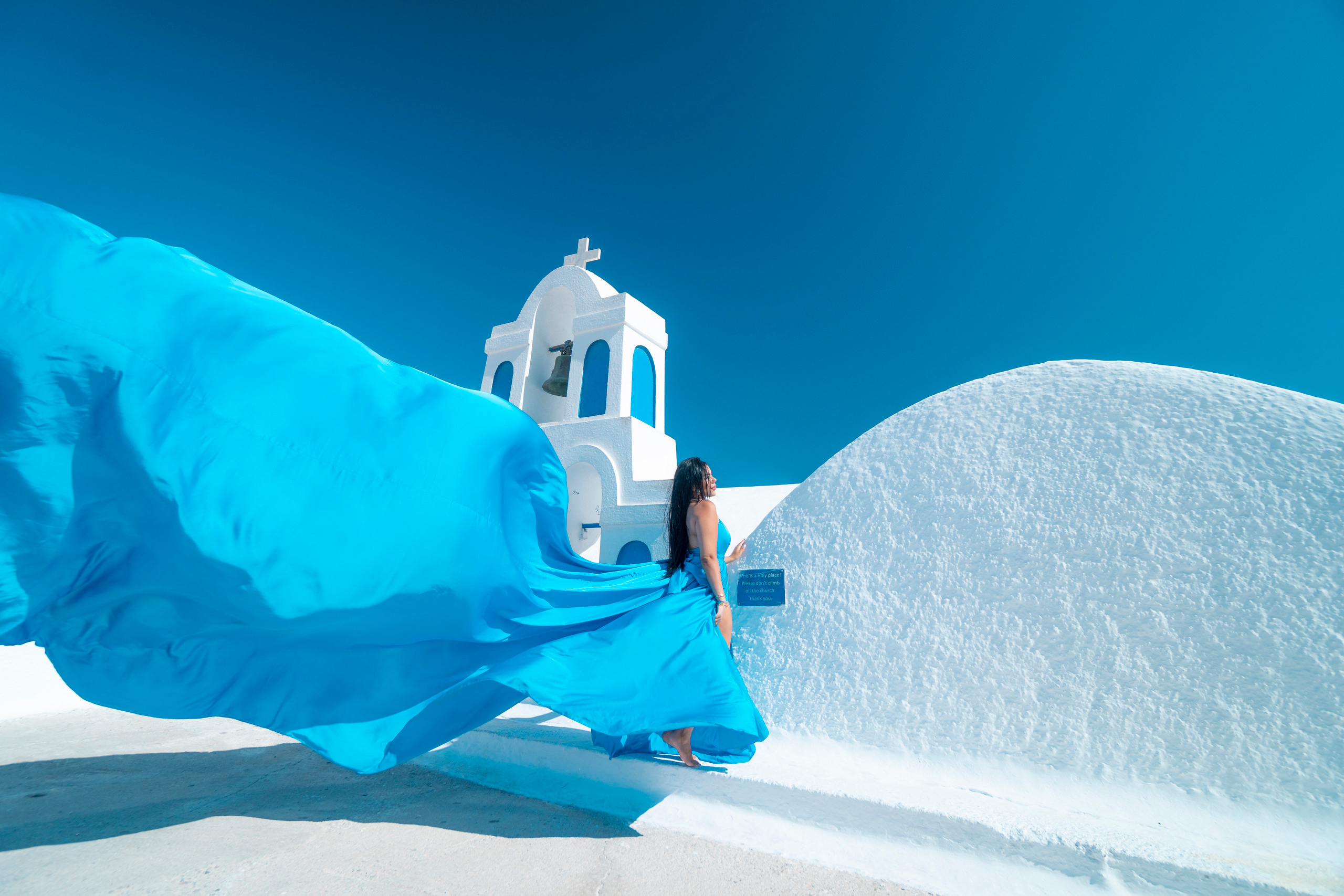 Santorini flying dress reviews photographer & Testimonials | SokoLOVE. Photographer in Santorini SokoLOVE Alex| Flying Dress Santorini