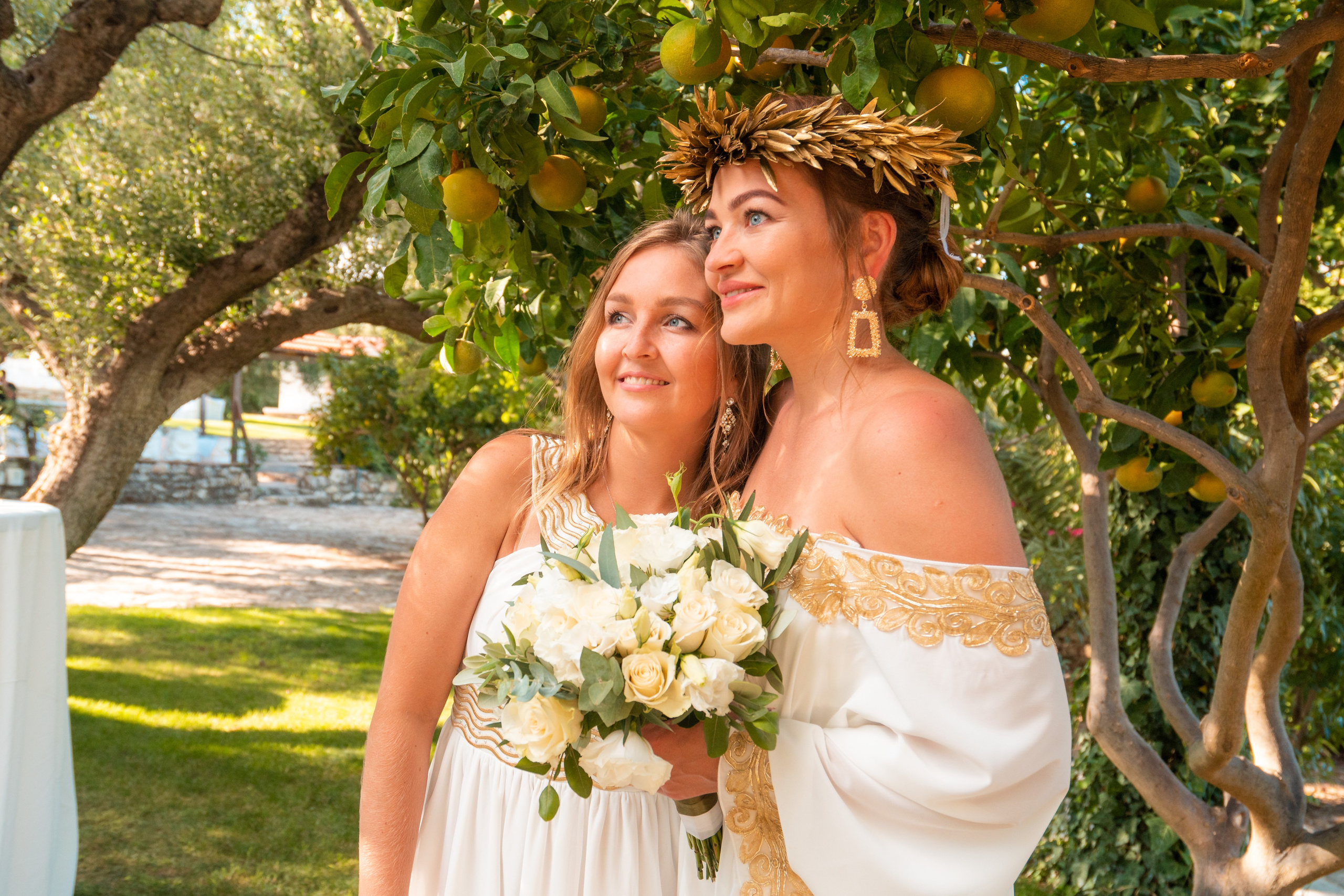 Wedding. Photographe vidéaste à Santorin|Séances photos de Robe volante Santorin|