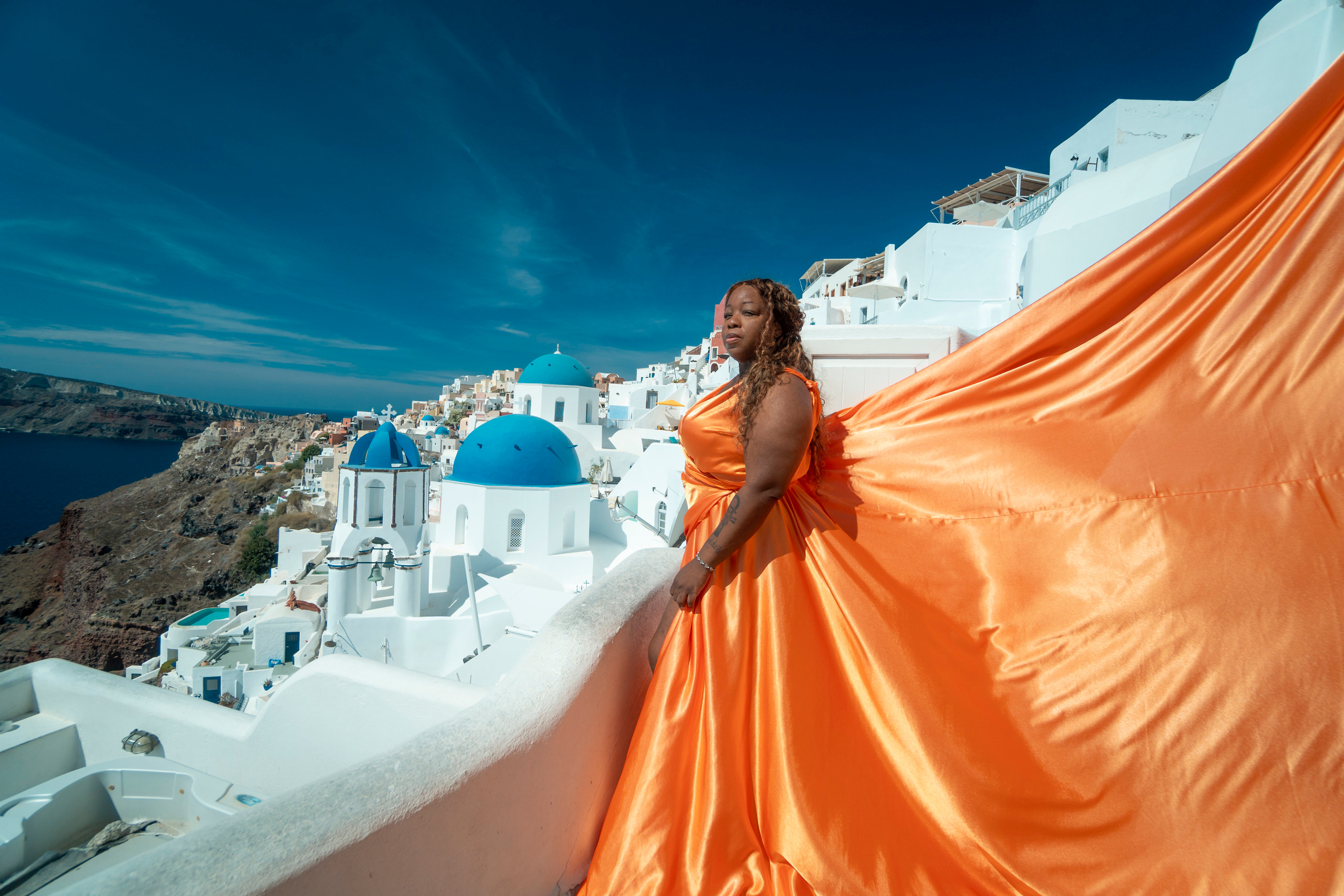 Santorini flying dress reviews photographer & Testimonials | SokoLOVE. Photographer in Santorini SokoLOVE Alex| Flying Dress Santorini