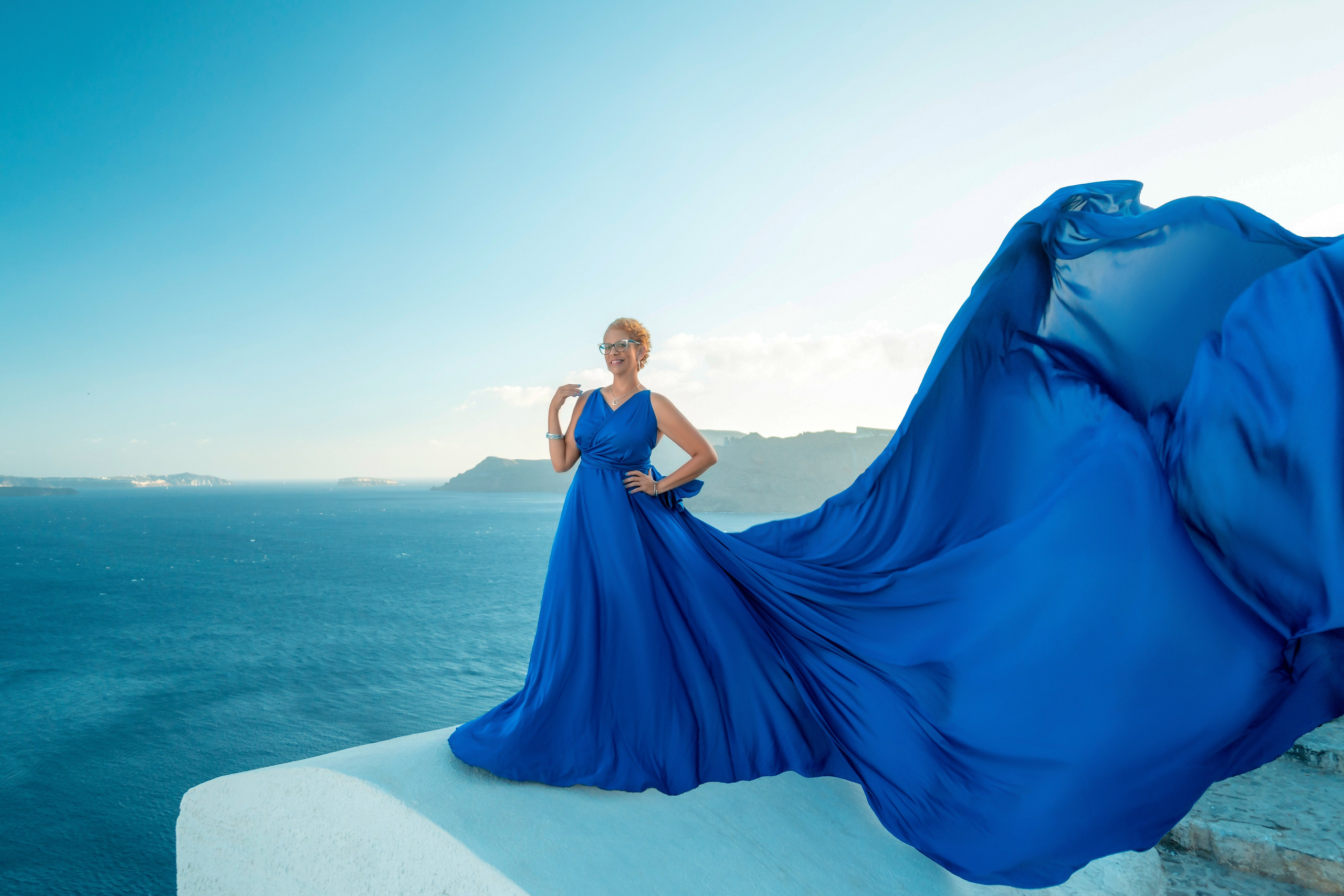 Flying Dress santorini. Photographer in Santorini SokoLOVE Alex| Flying Dress Santorini