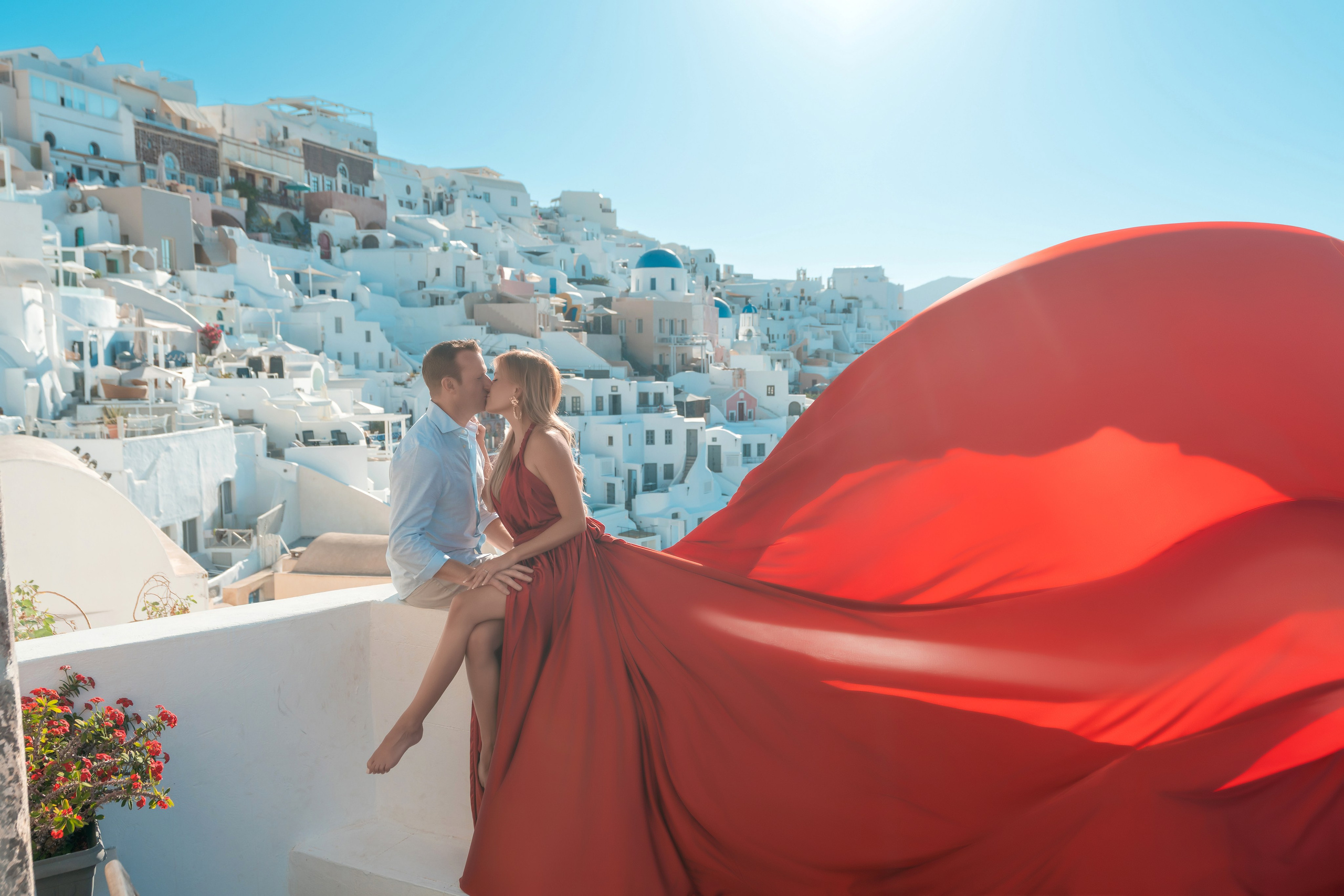 « Collection de Robes Volantes à Santorin ». Photographe vidéaste à Santorin|Séances photos de Robe volante Santorin|