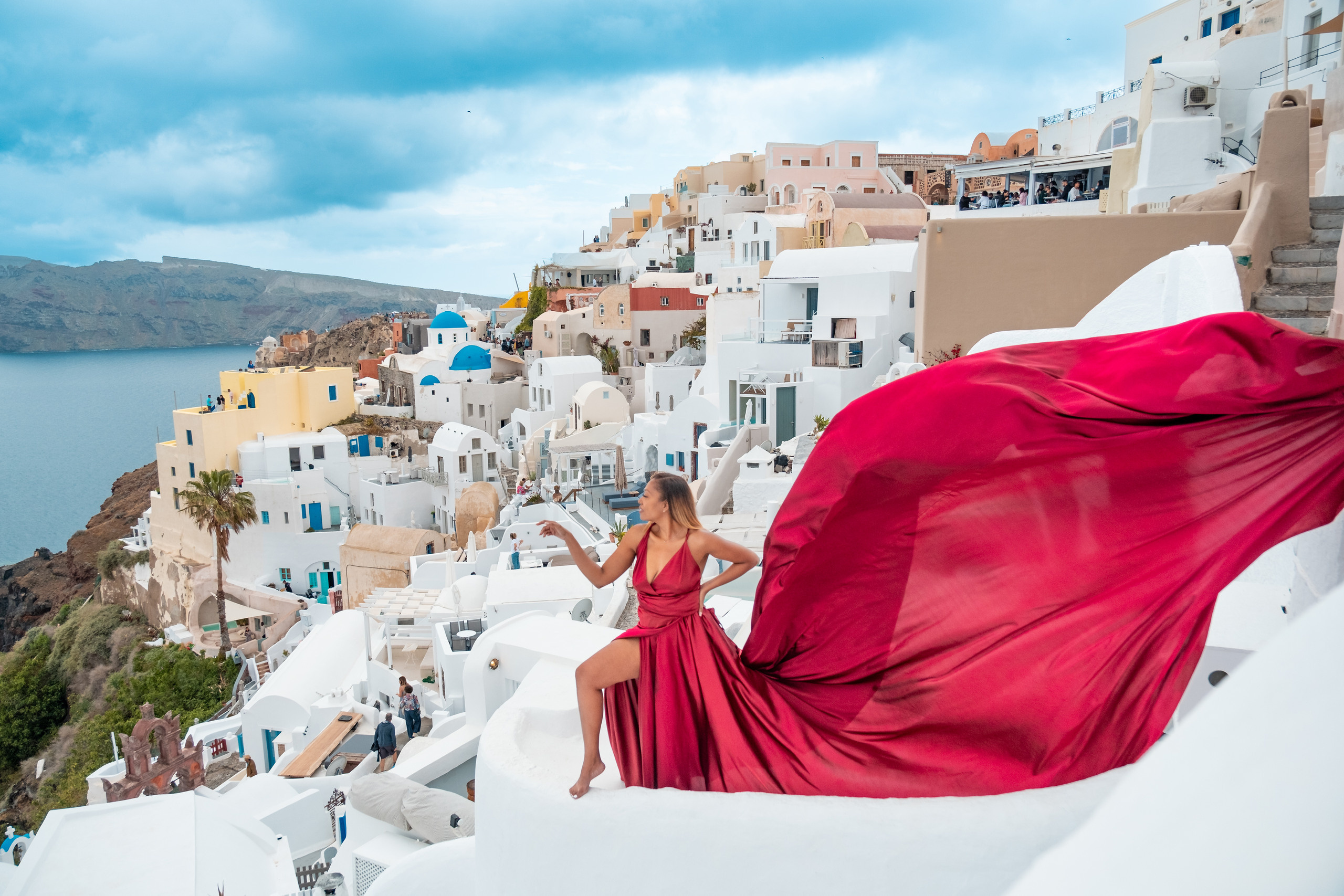 Santorini flying dress reviews photographer & Testimonials | SokoLOVE. Photographer in Santorini SokoLOVE Alex| Flying Dress Santorini