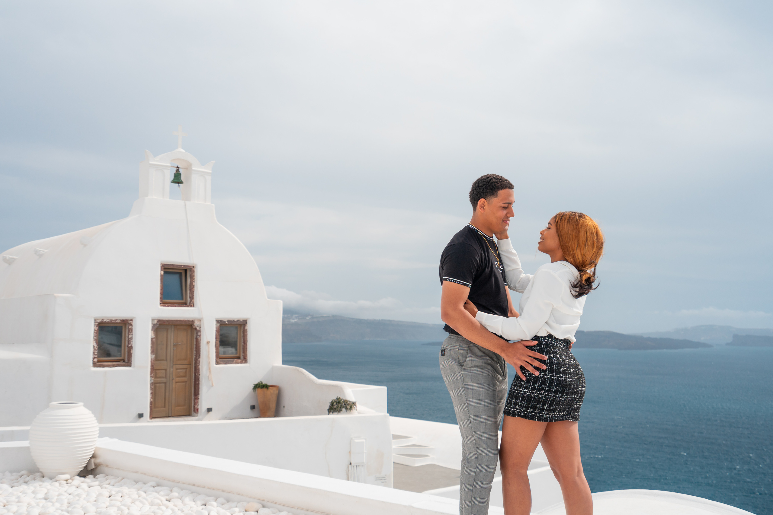 Romantic Proposal in Oia – The Perfect Santorini Engagement. Photographer in Santorini SokoLOVE Alex| Flying Dress Santorini