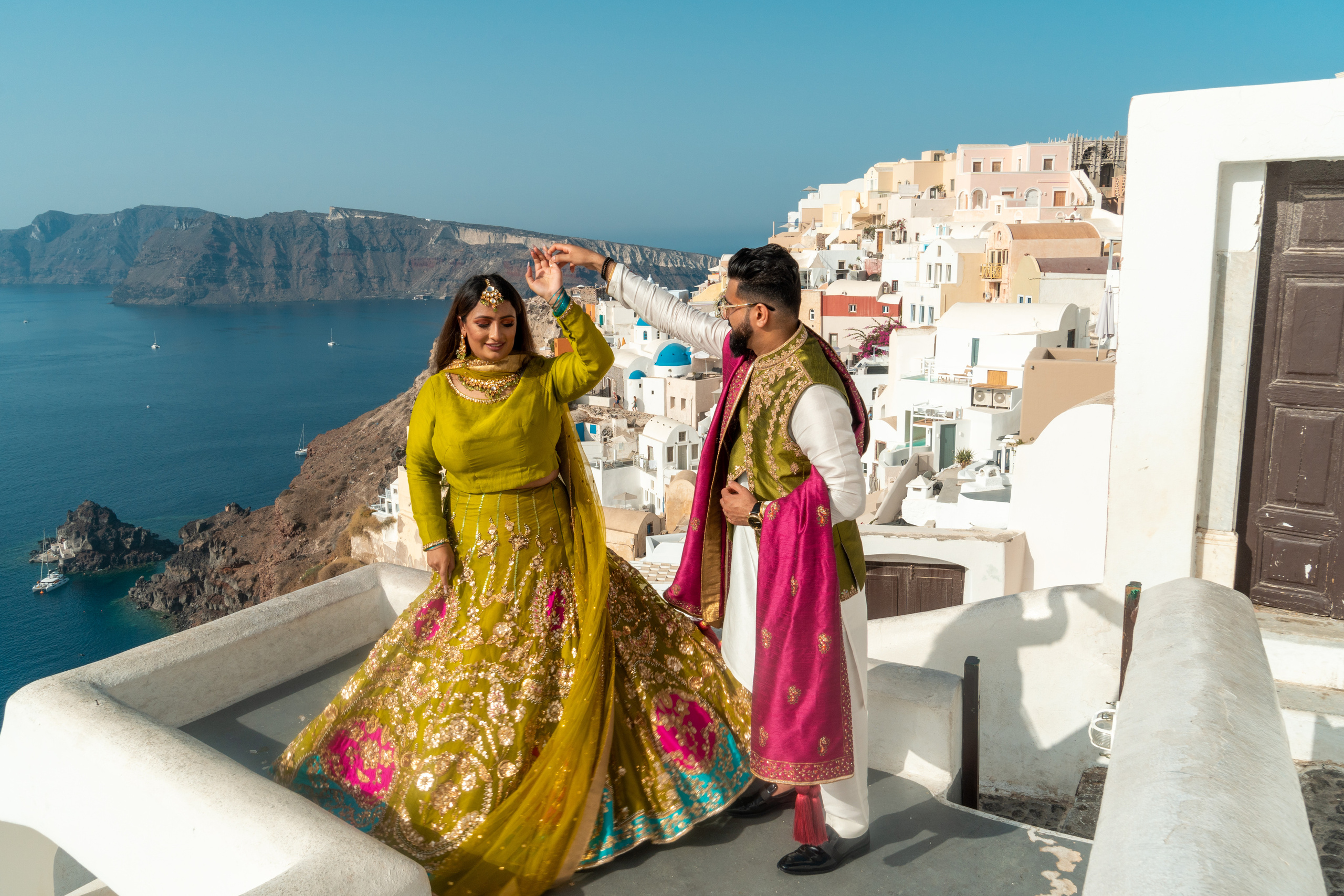 Wedding photographer in Santorini. Photographer in Santorini SokoLOVE Alex| Flying Dress Santorini