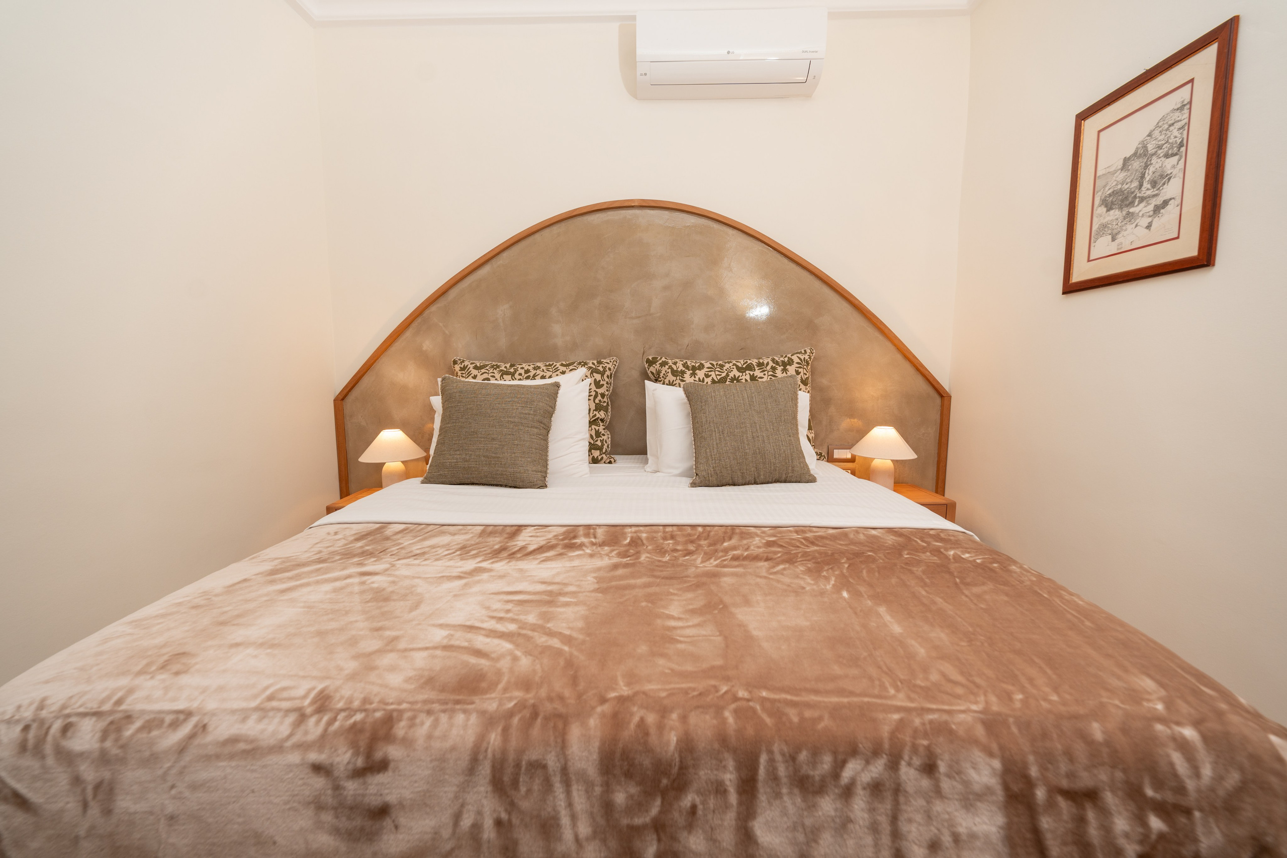 Here are SEO-optimized title and description options for a hotel focused on wedding events and proposals in Imerovigli, Santorini. Flying Dress Santorini Photographer | SokoLOVE — Book 2026