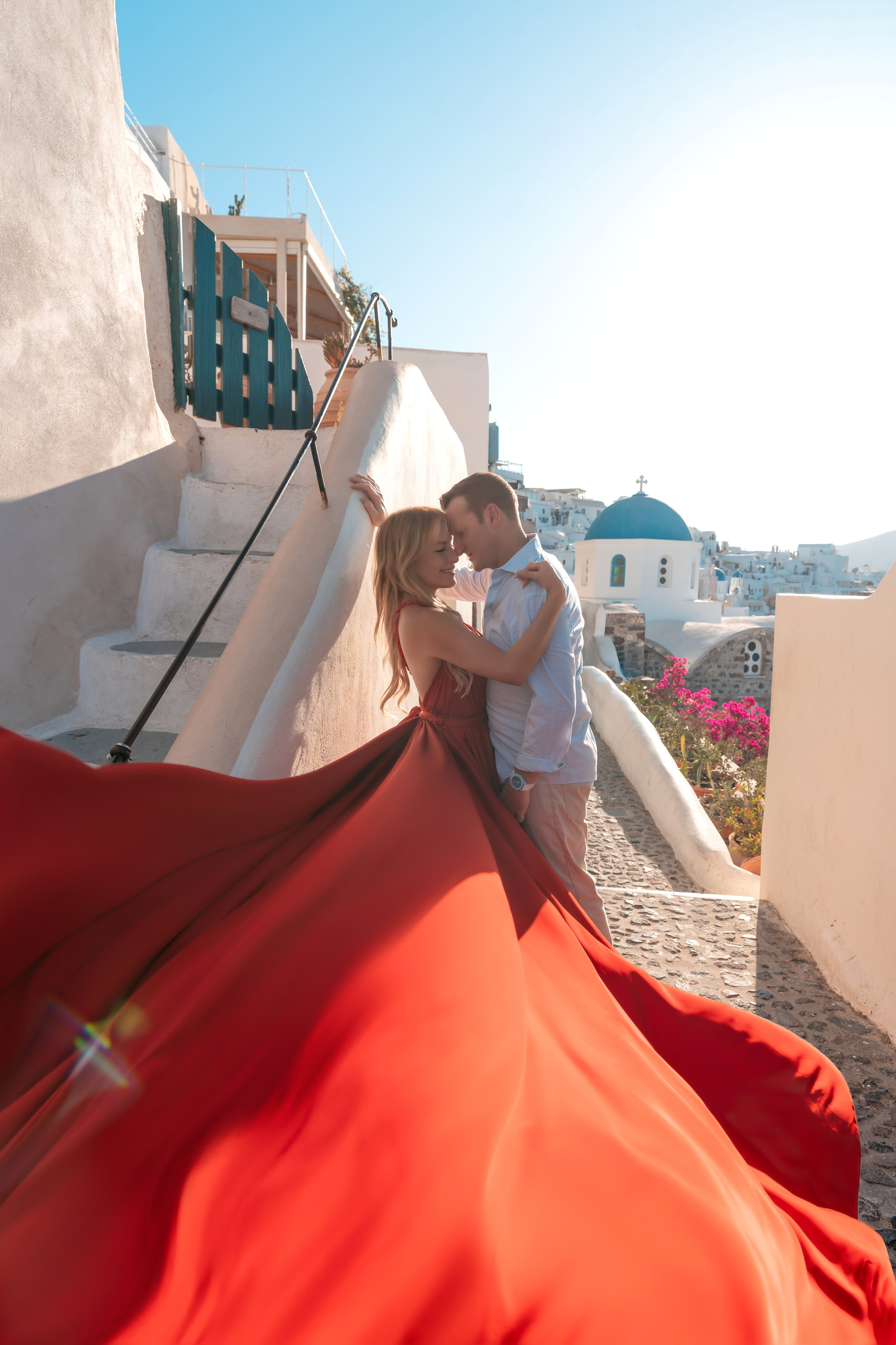« Collection de Robes Volantes à Santorin ». Photographe vidéaste à Santorin|Séances photos de Robe volante Santorin|