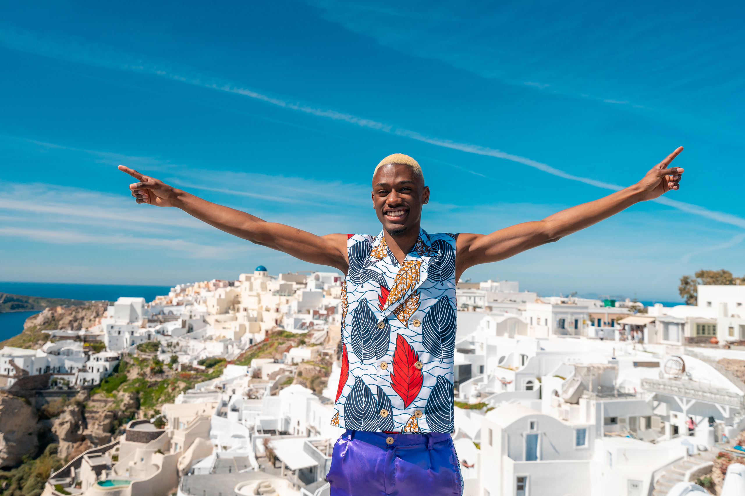 Join a couple on their love journey in Portugal through Sokolove’s 2020 photoshoot. Captured in real-time, these photos are untouched by Photoshop, offering an authentic and genuine portrayal of their connection.