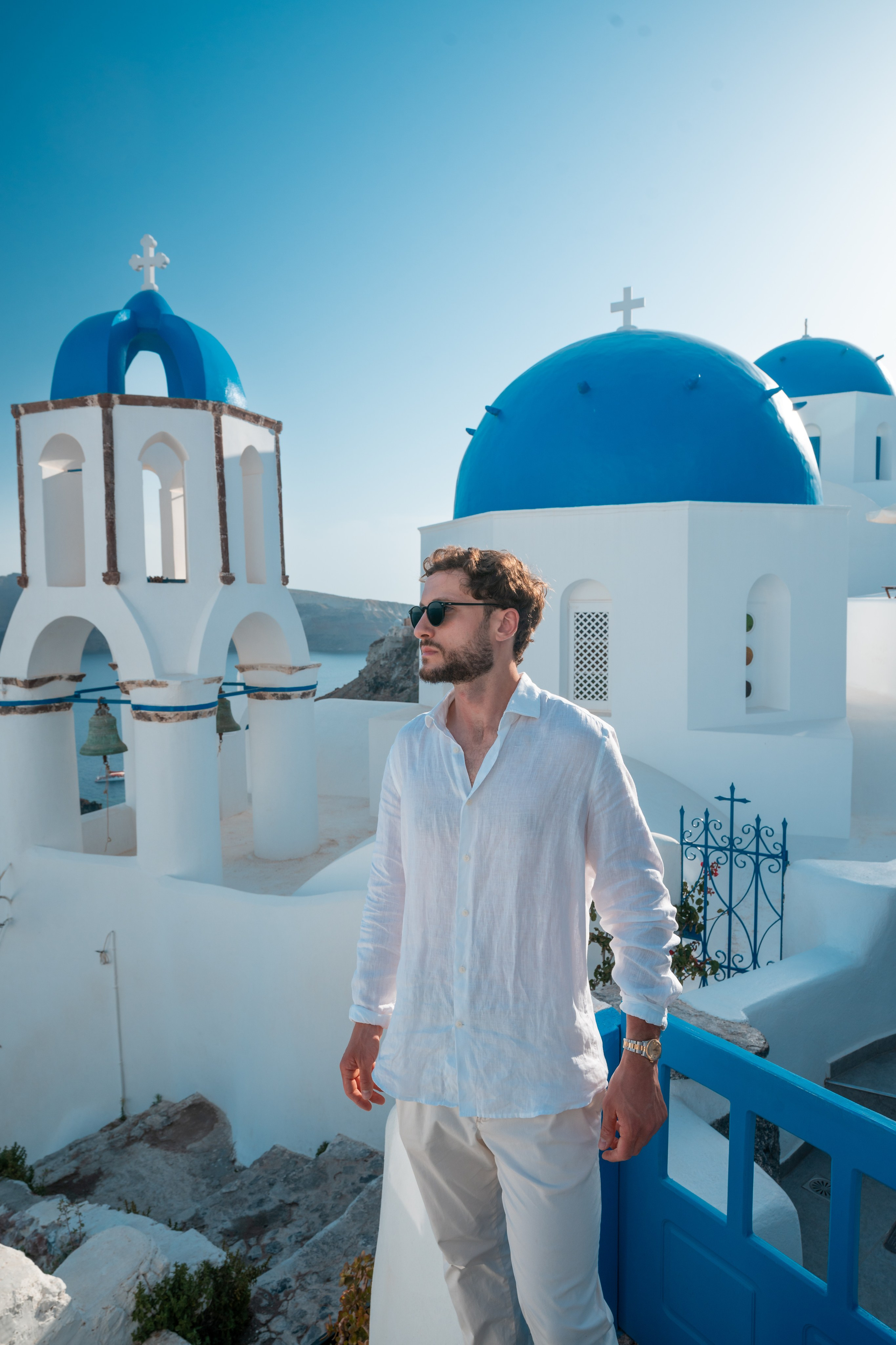 Transform your Santorini experience with a personalized portrait photoshoot by Sokolove. Our team of experts will capture your charisma and sophistication, highlighting your style against the stunning views of the island.