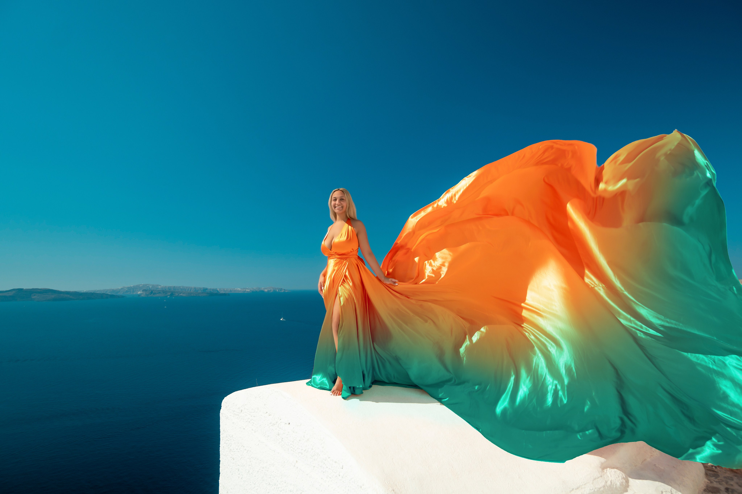 Flying Dress santorini. Photographer in Santorini SokoLOVE Alex| Flying Dress Santorini