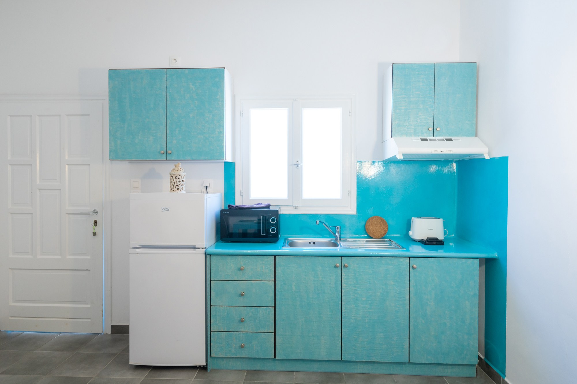 Santorini family resorts. Flying Dress Santorini Photographer | SokoLOVE — Book 2026