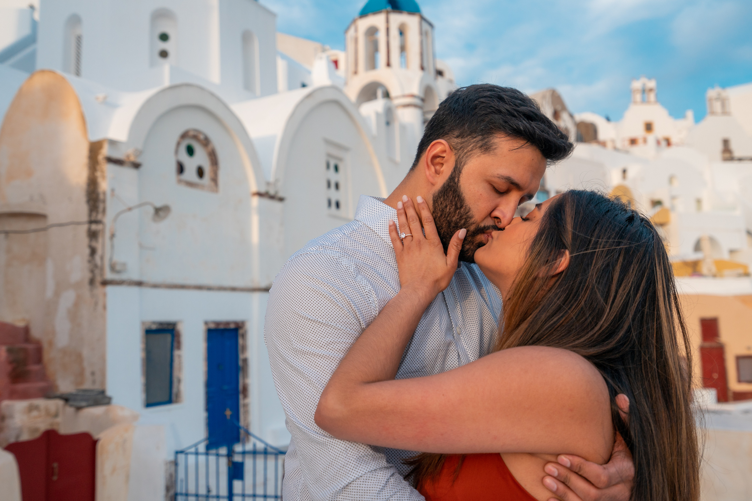 4. Proposal in Oia. Photographe vidéaste à Santorin|Séances photos de Robe volante Santorin|