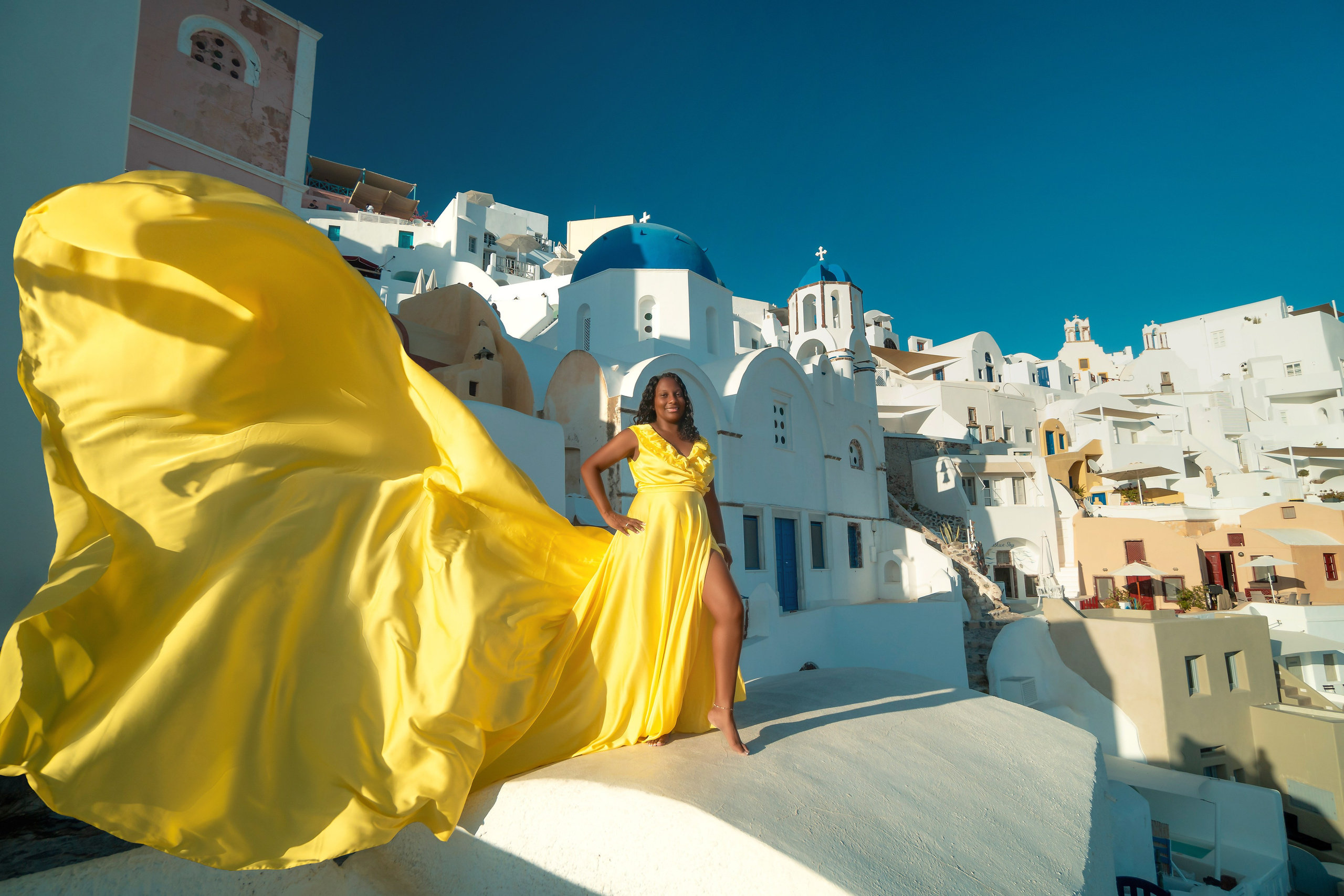 Flying Dress santorini. Photographer in Santorini SokoLOVE Alex| Flying Dress Santorini
