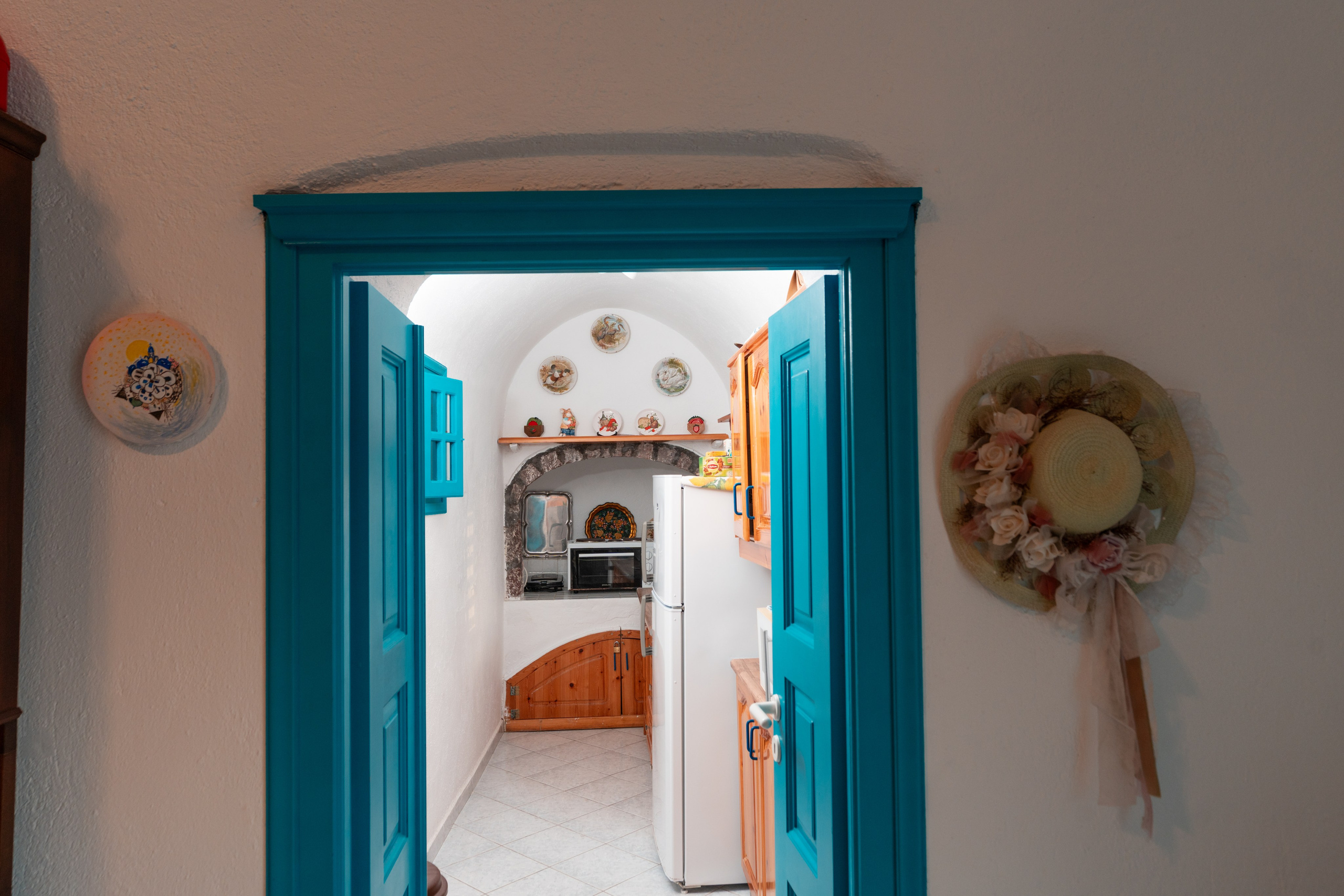 Hotel in Oia Santorini. Flying Dress Santorini Photographer | SokoLOVE — Book 2026